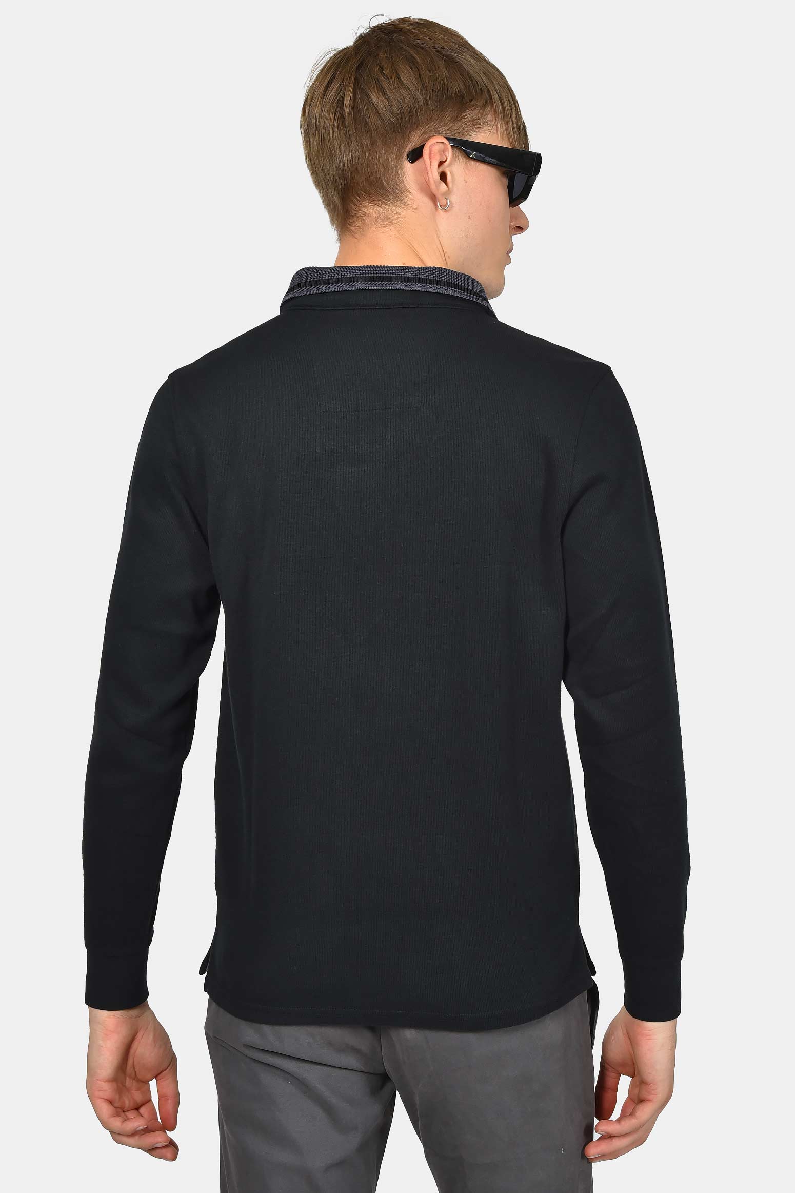 ανδρικό-φούτερ-half-zip-normal-fit-με-μοντέρνο-γιακά