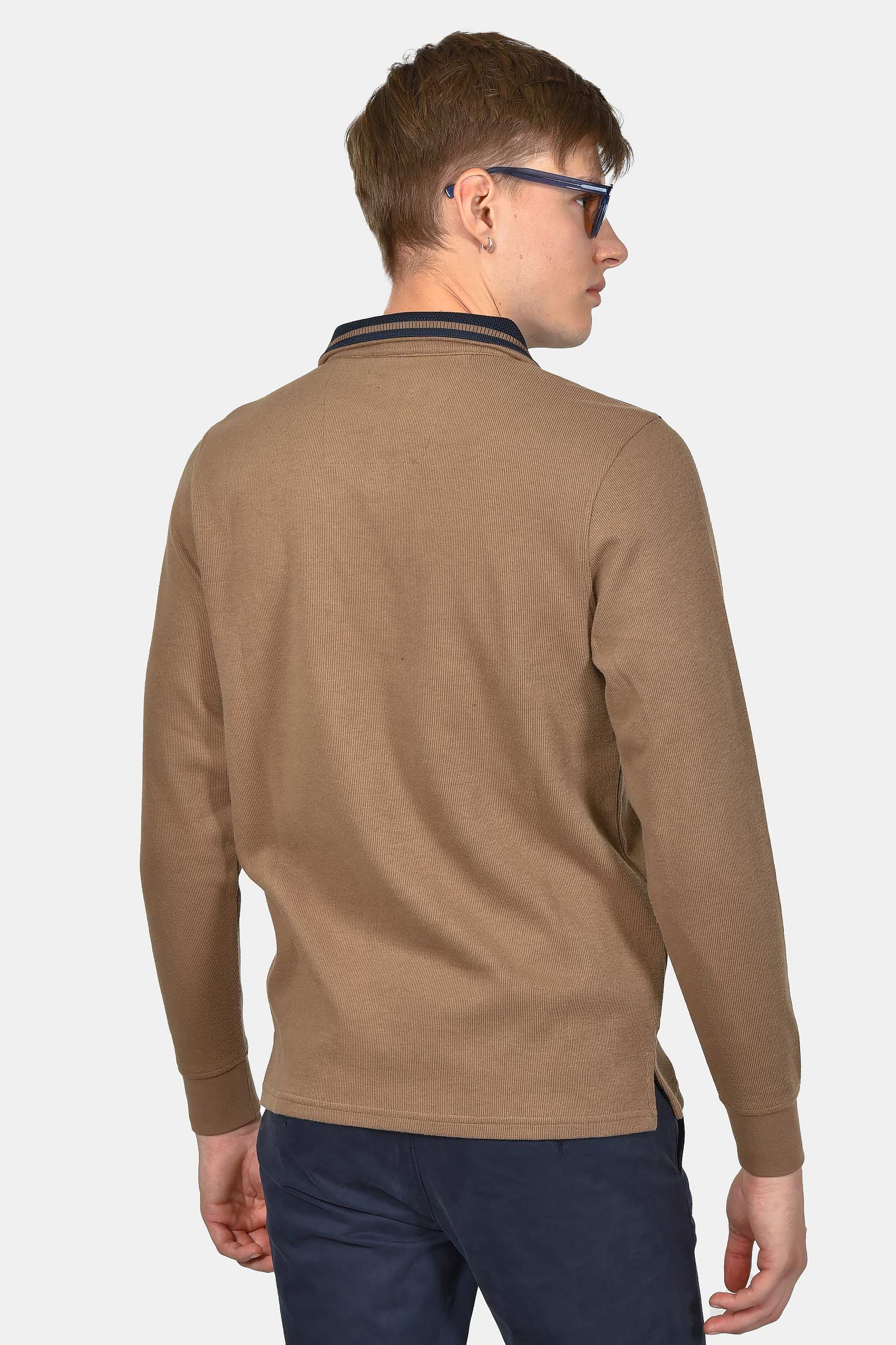 ανδρικό-φούτερ-half-zip-normal-fit-με-μοντέρνο-γιακά