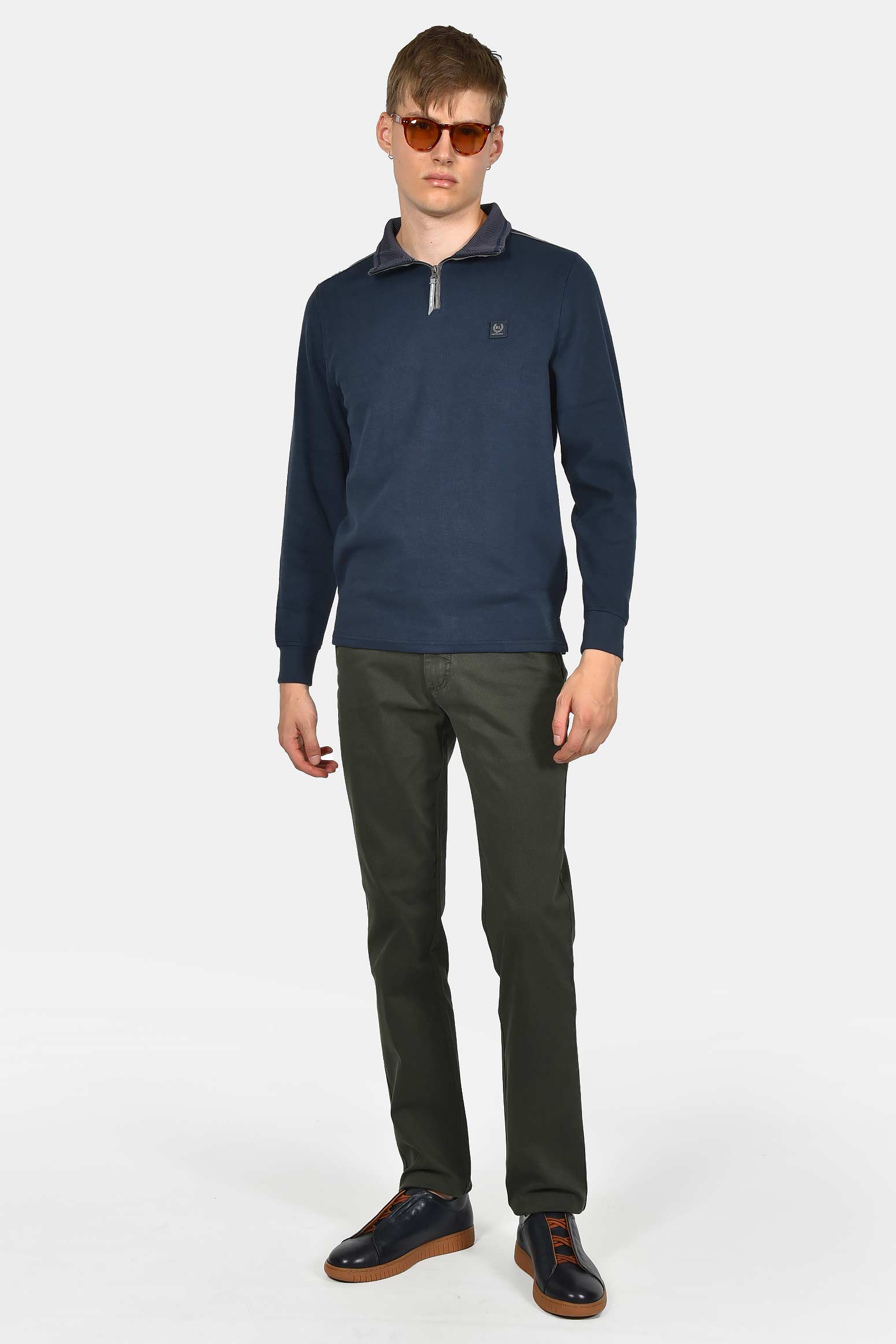 ανδρικό-φούτερ-half-zip-normal-fit-με-μοντέρνο-γιακά