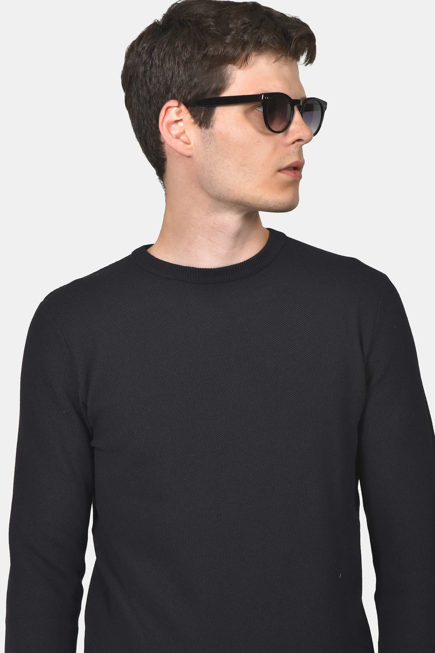 ανδρικό-πουλόβερ-normal-fit-με-στρογγυλή-λαιμόκοψη