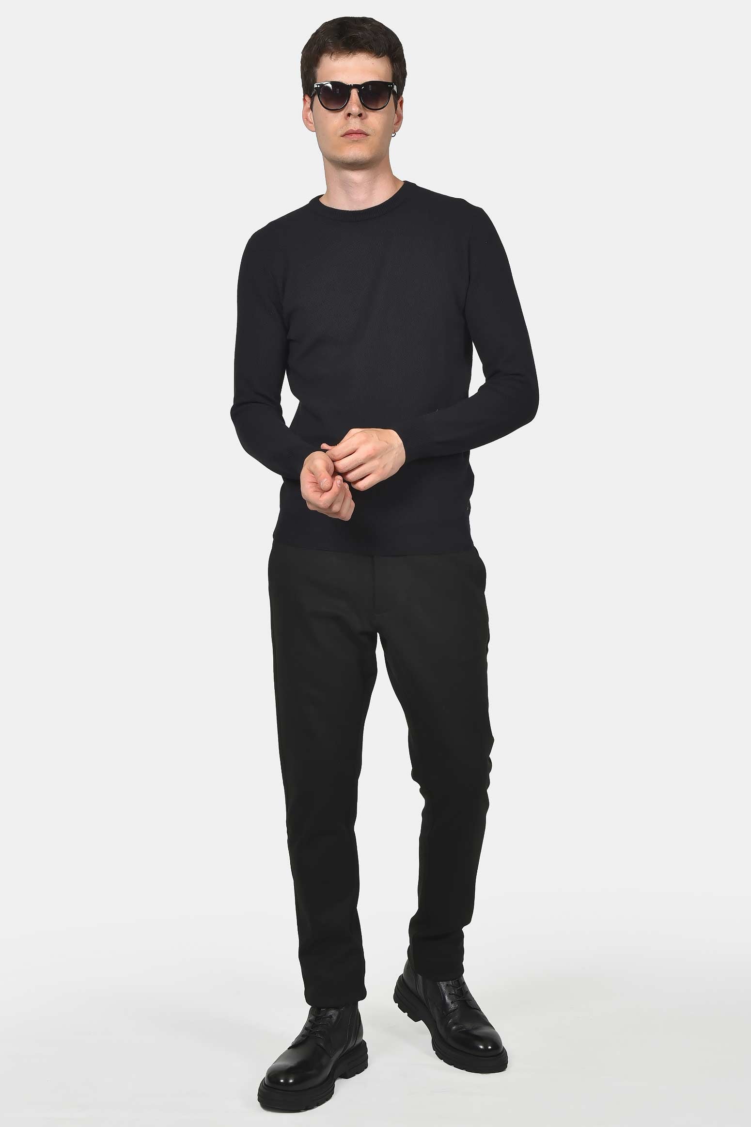 ανδρικό-πουλόβερ-normal-fit-με-στρογγυλή-λαιμόκοψη