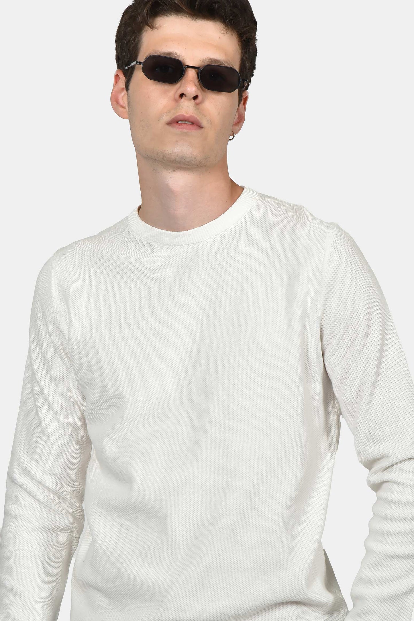 ανδρικό-πουλόβερ-normal-fit-με-στρογγυλή-λαιμόκοψη