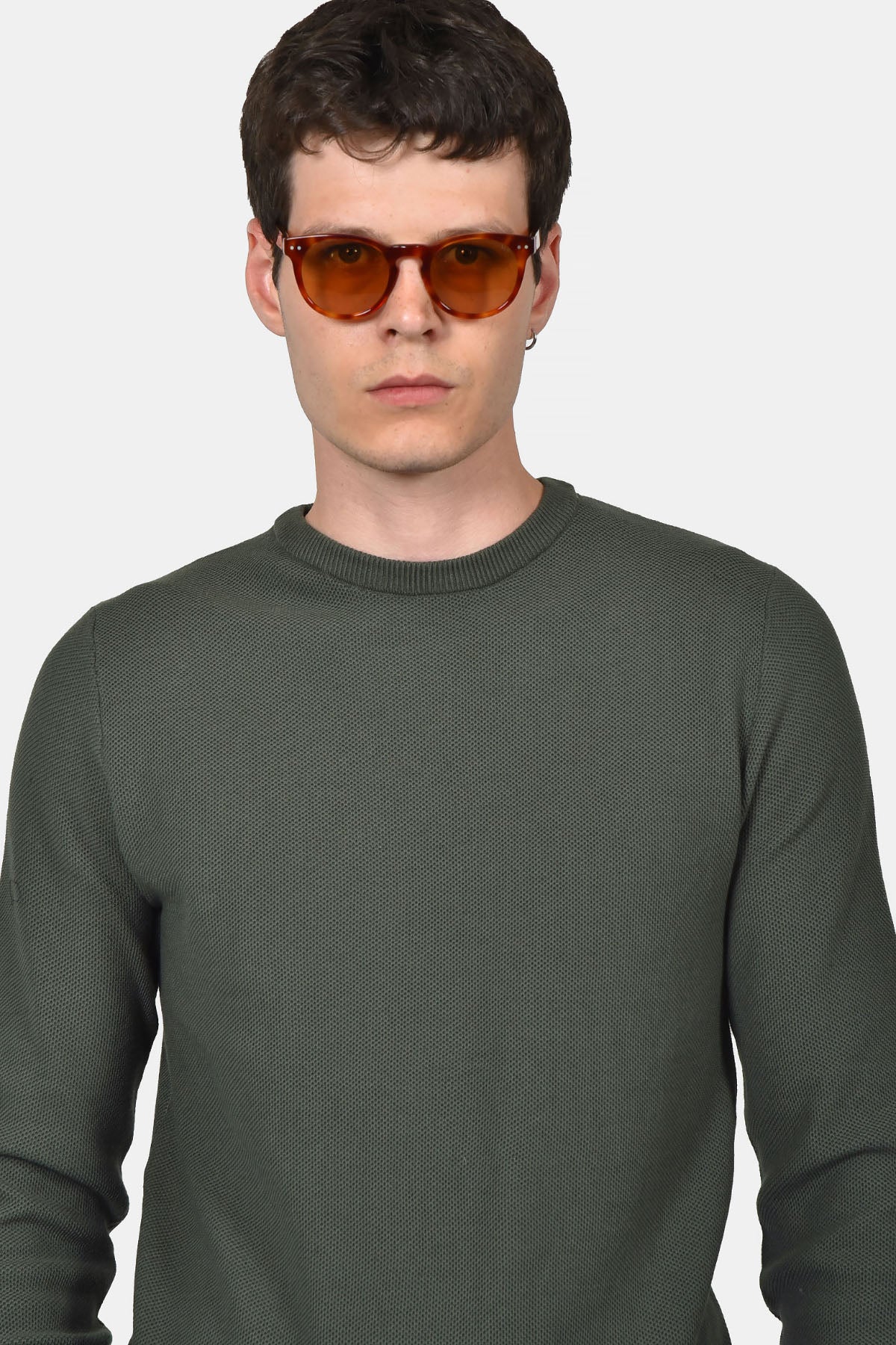 ανδρικό-πουλόβερ-normal-fit-με-στρογγυλή-λαιμόκοψη