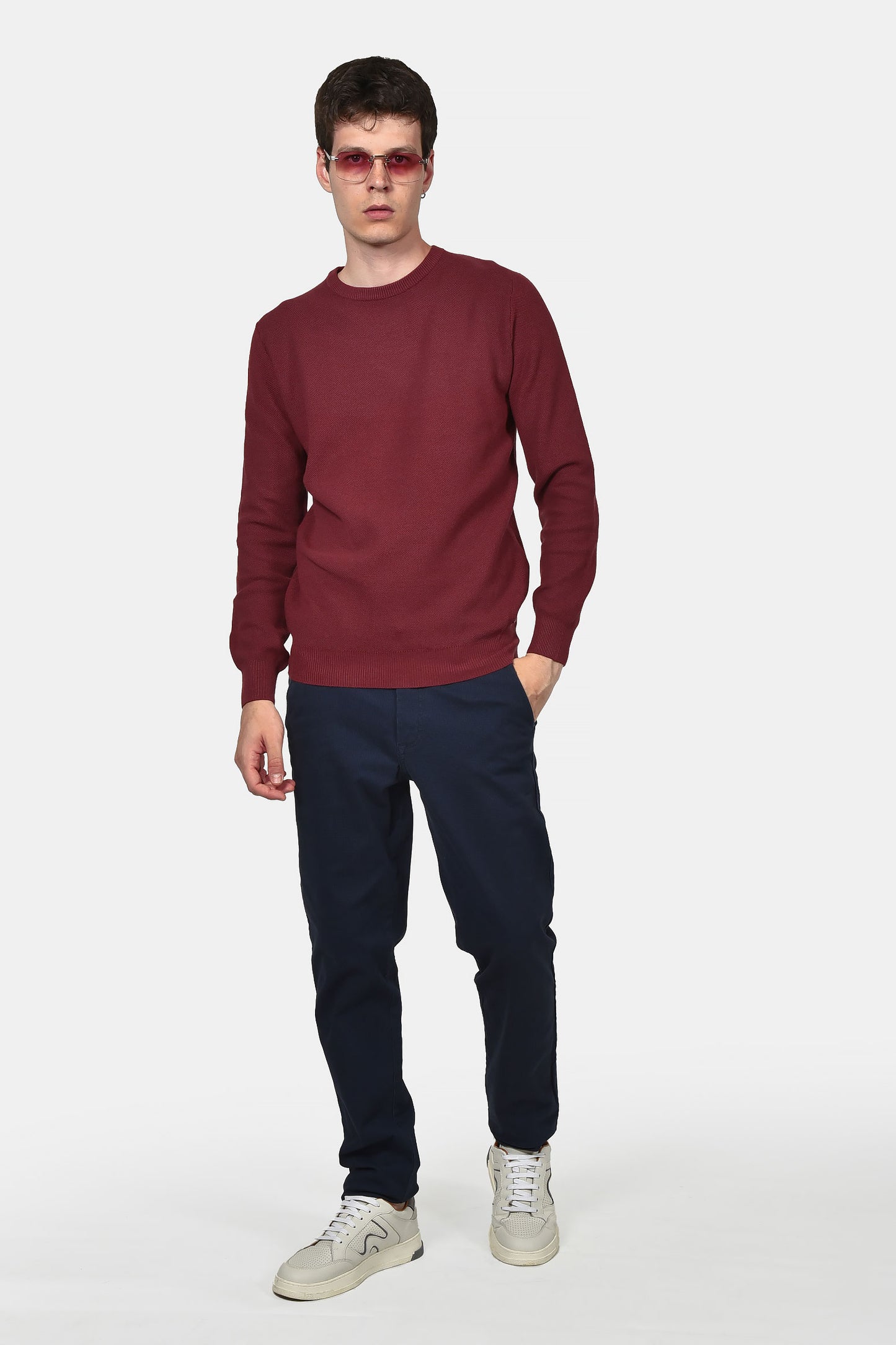 ανδρικό-πουλόβερ-normal-fit-με-στρογγυλή-λαιμόκοψη