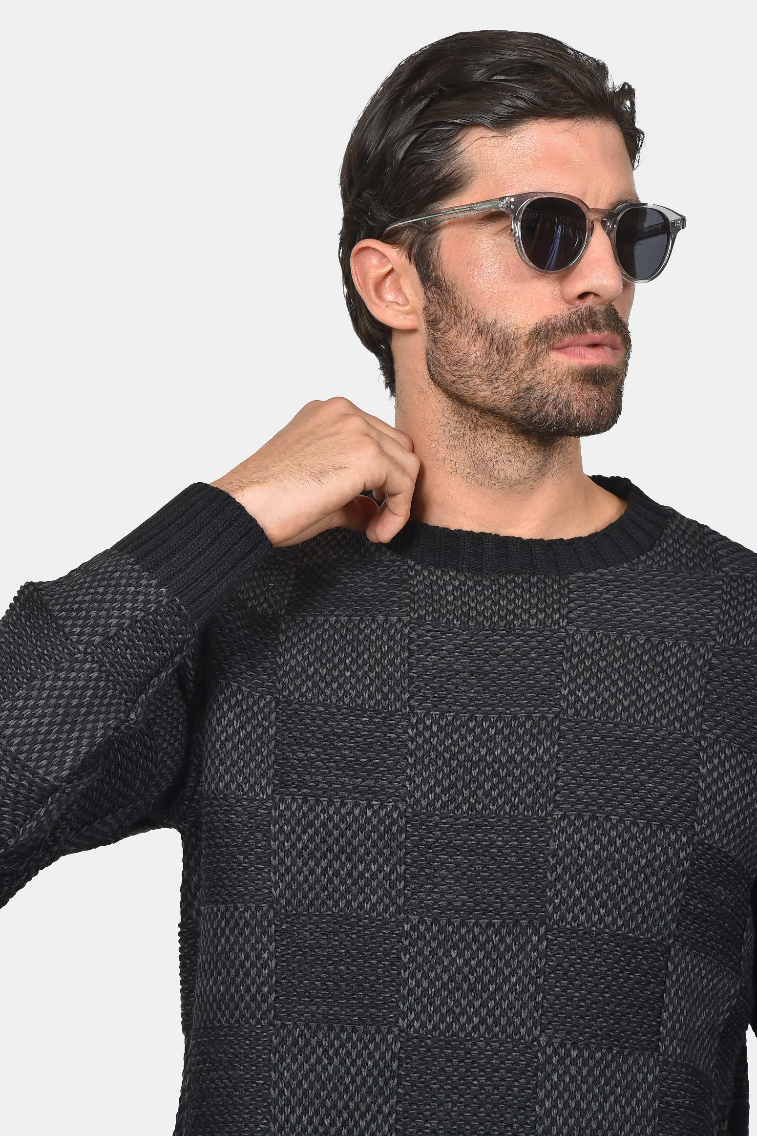 ανδρικό-πουλόβερ-με-σχέδιο-σκακιέρα