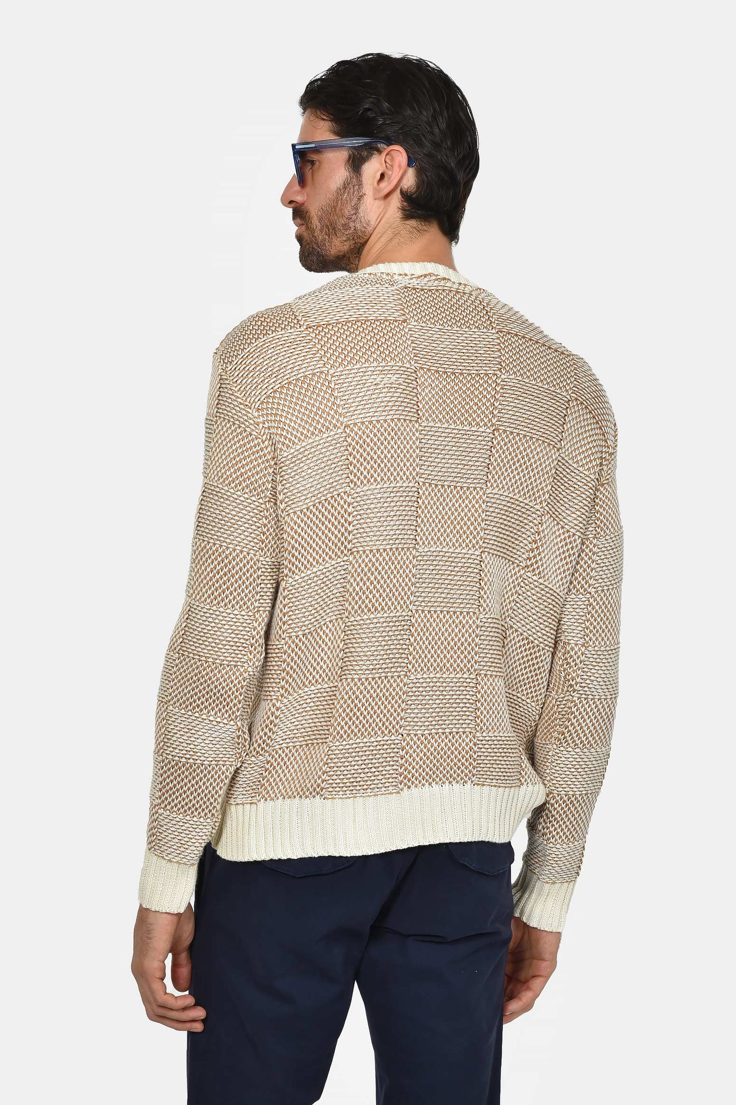 ανδρικό-πουλόβερ-με-σχέδιο-σκακιέρα