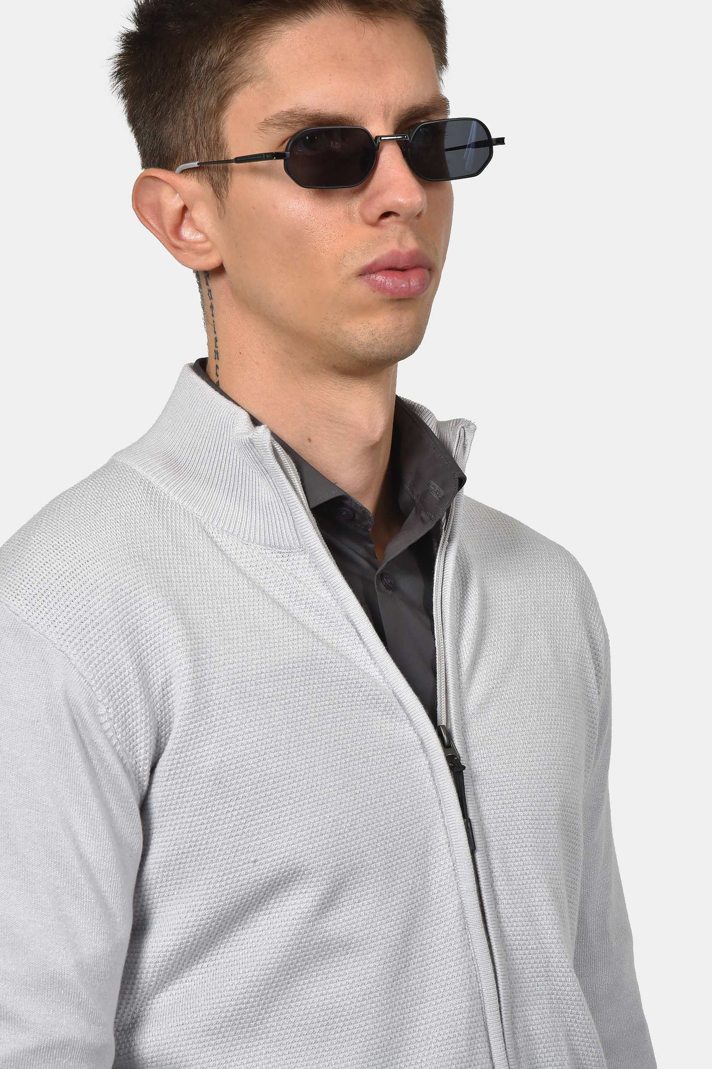 ανδρική-βαμβακερή-ζακέτα-με-φερμουάρ-και-πλαϊνές-τσέπες