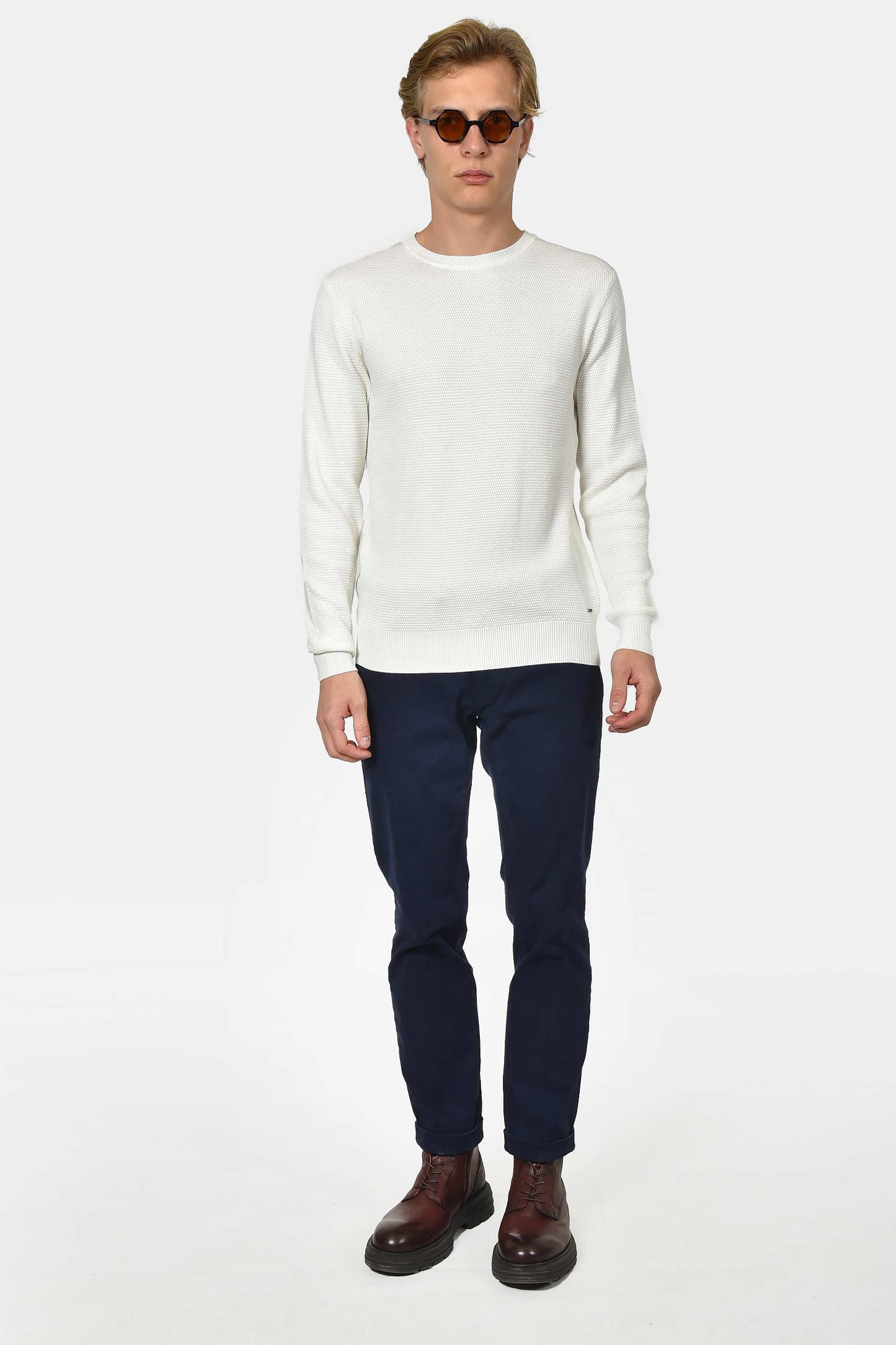 ανδρικό-βαμβακερό-πουλόβερ-σε-normal-fit