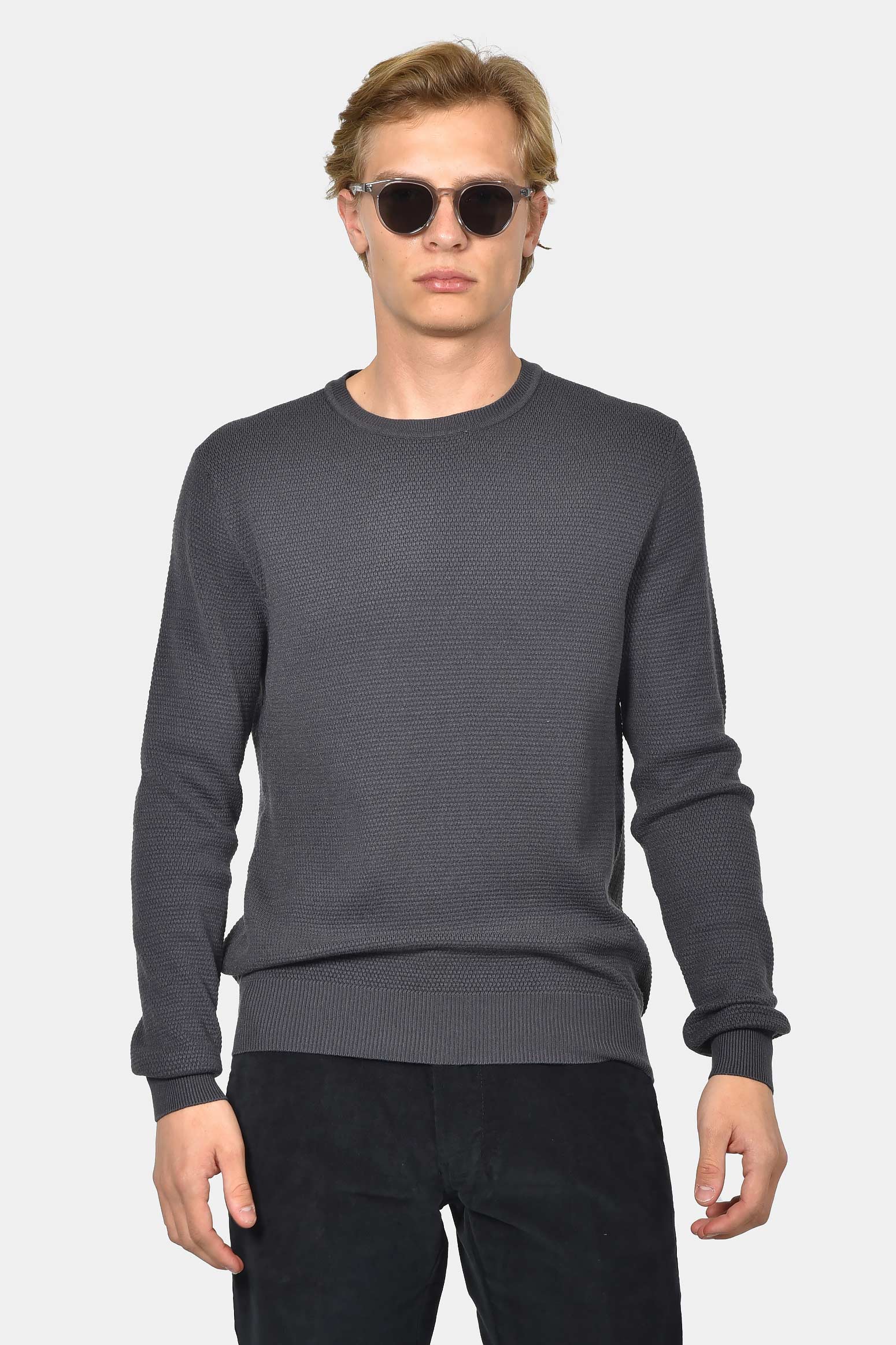 ανδρικό-βαμβακερό-πουλόβερ-σε-normal-fit