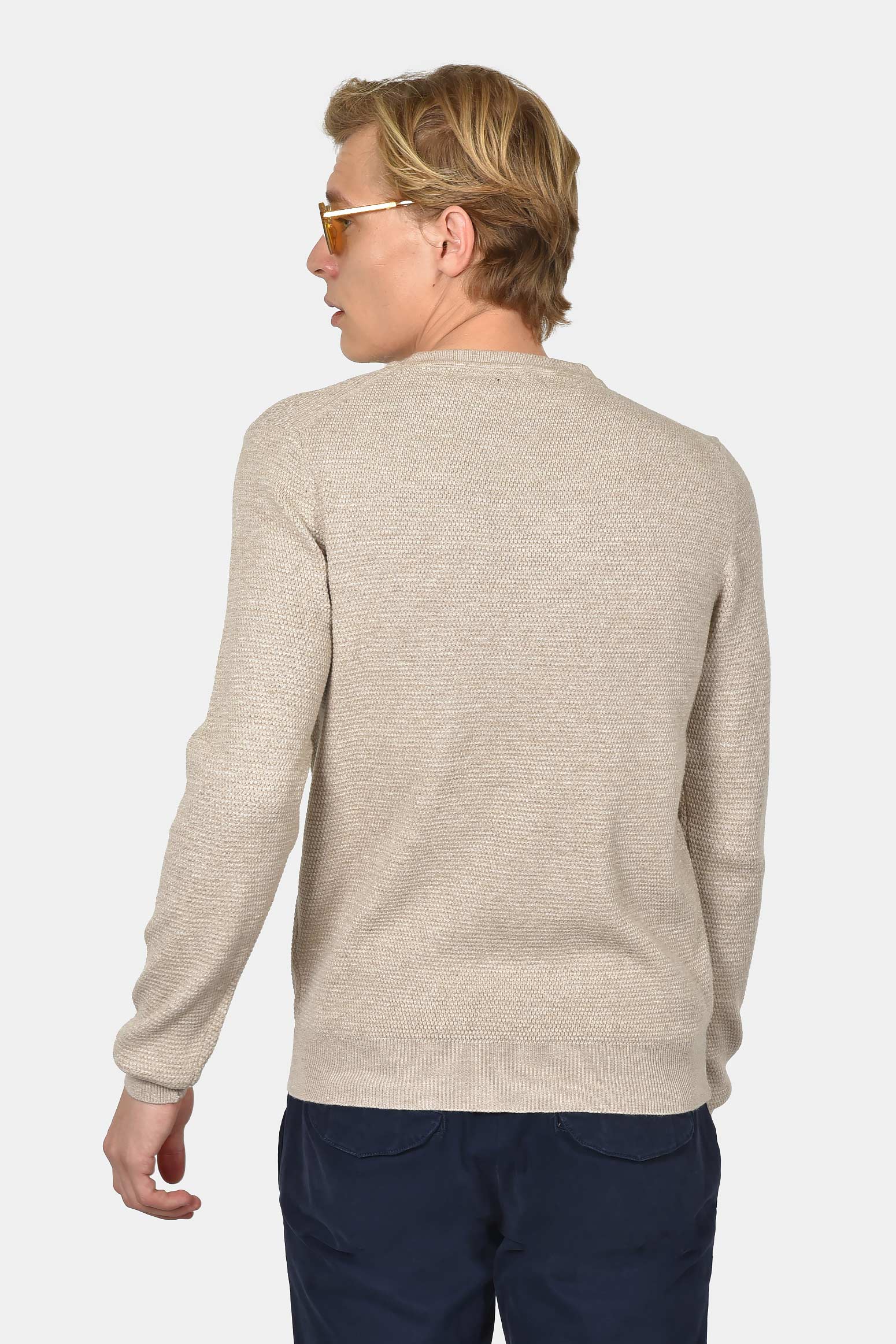 ανδρικό-βαμβακερό-πουλόβερ-σε-normal-fit