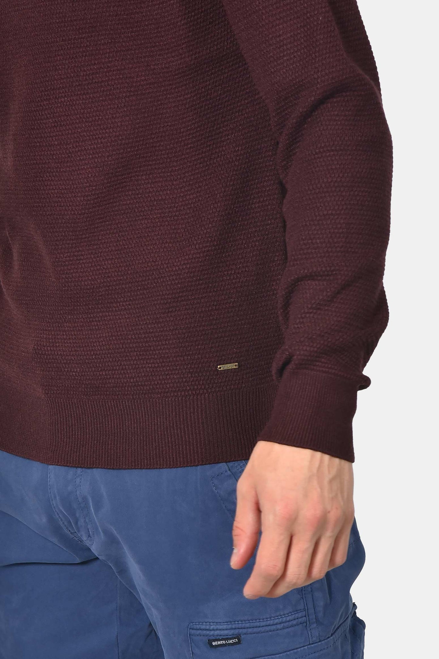 ανδρικό-βαμβακερό-πουλόβερ-σε-normal-fit