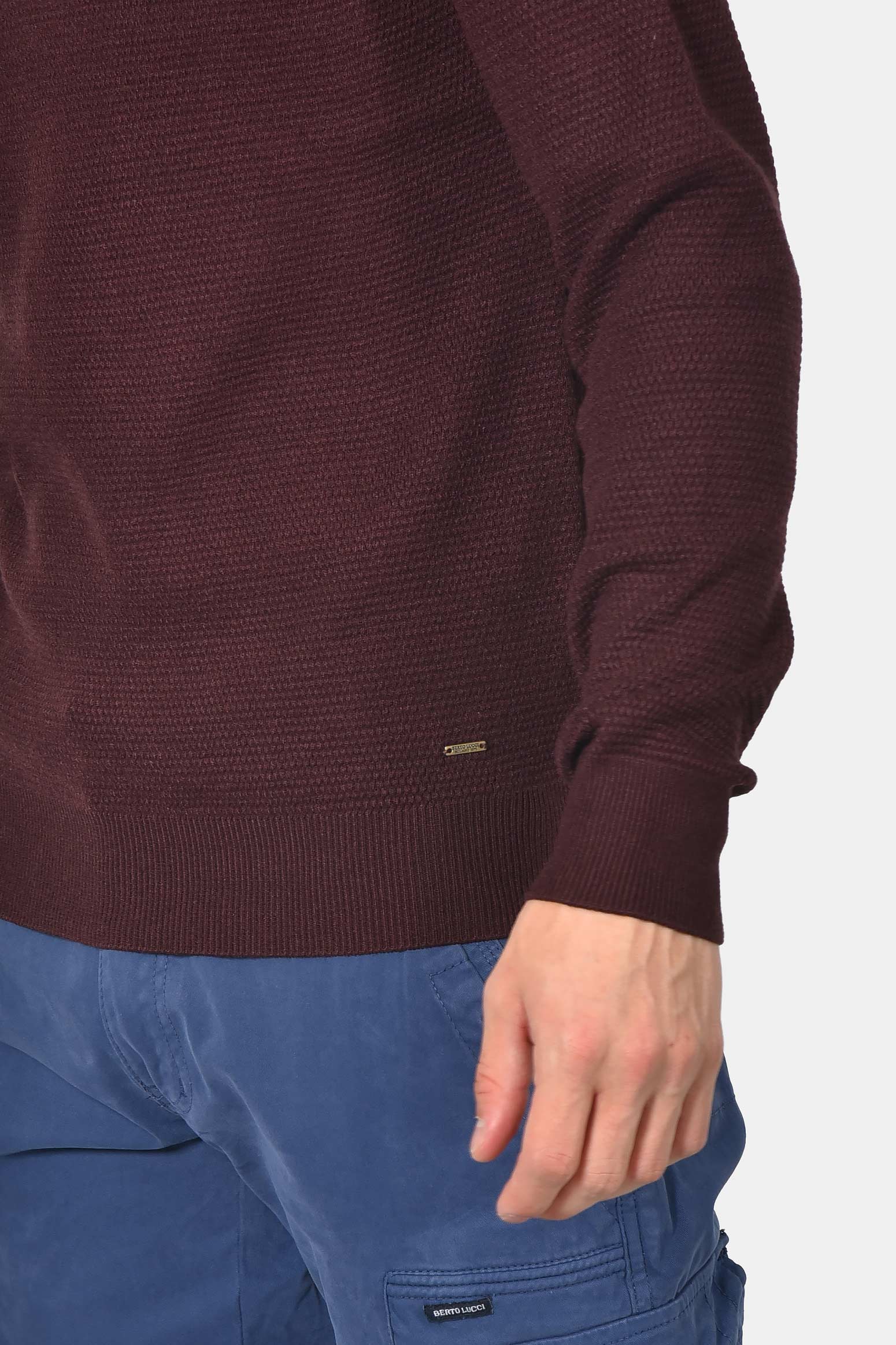 ανδρικό-βαμβακερό-πουλόβερ-σε-normal-fit