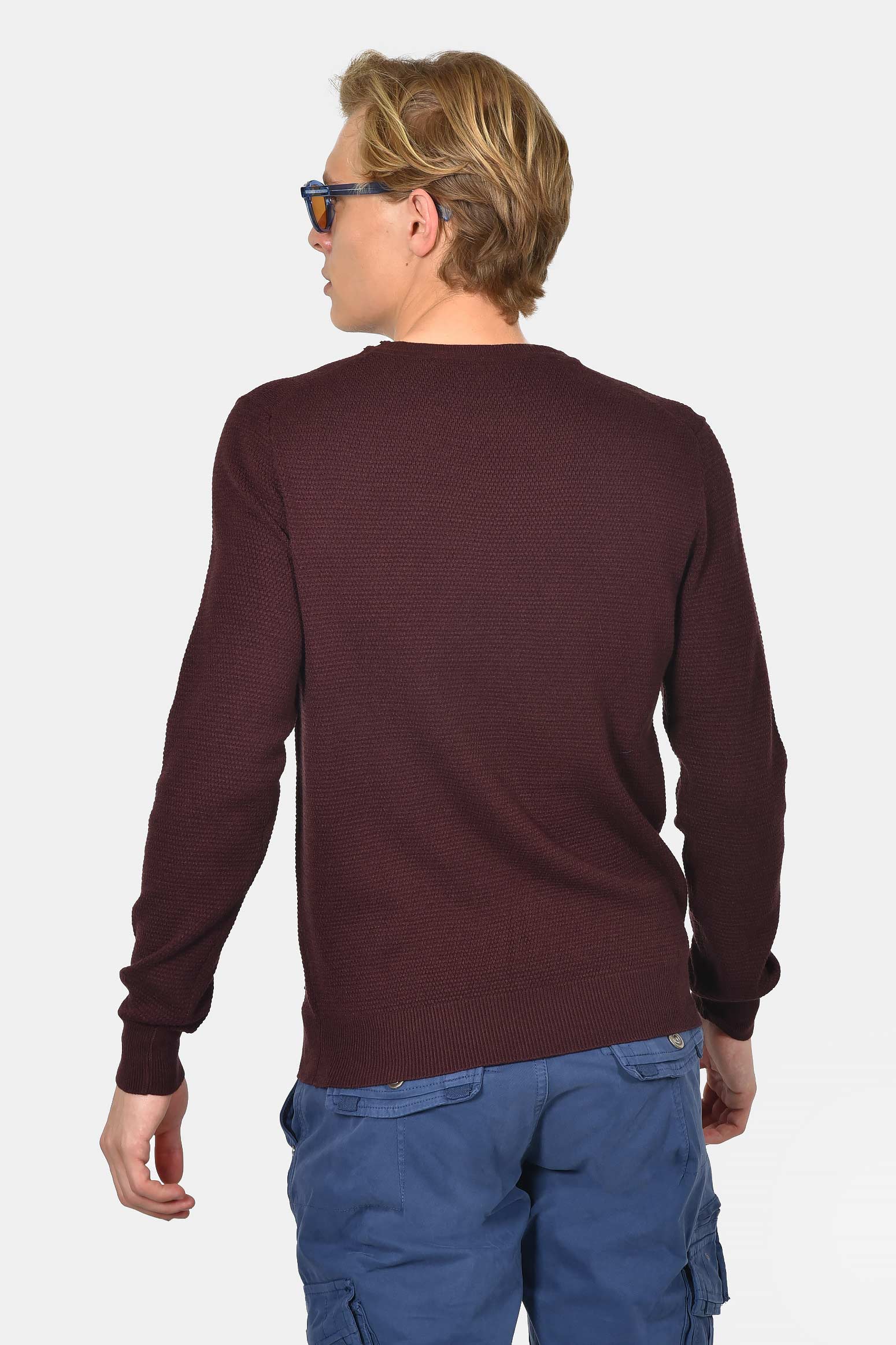 ανδρικό-βαμβακερό-πουλόβερ-σε-normal-fit