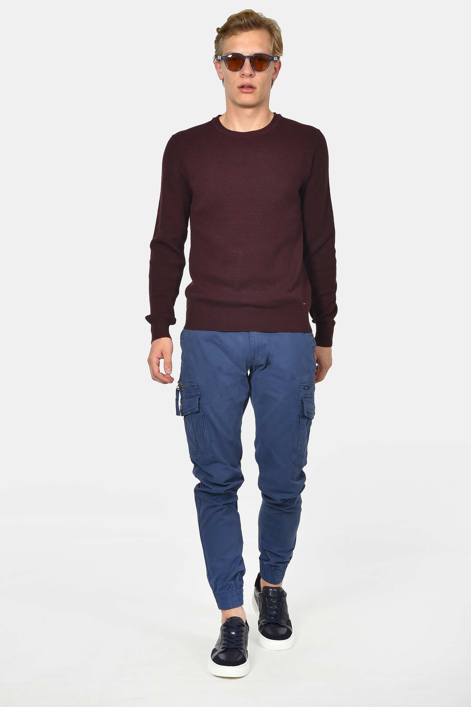 ανδρικό-βαμβακερό-πουλόβερ-σε-normal-fit