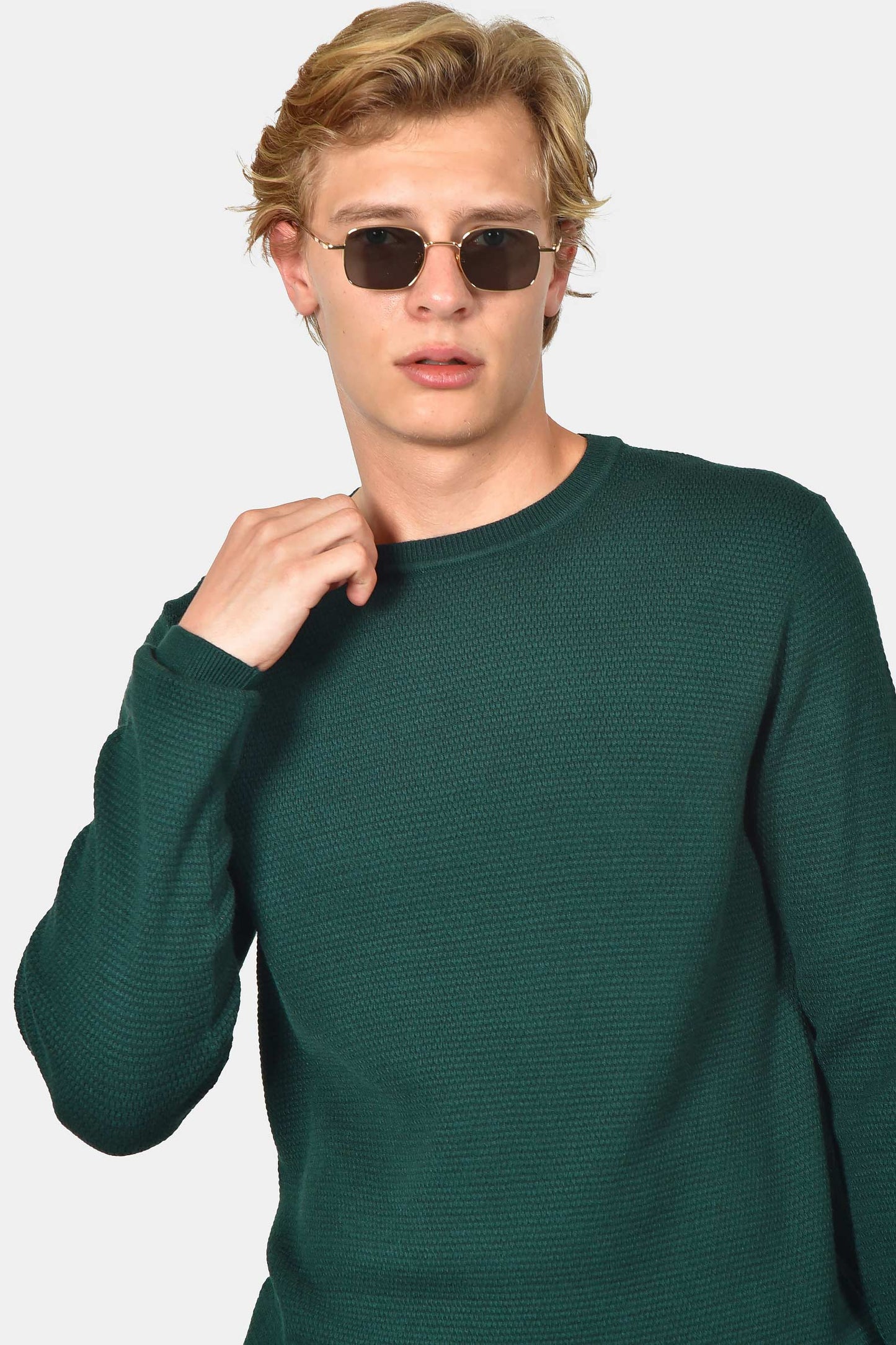 ανδρικό-βαμβακερό-πουλόβερ-σε-normal-fit