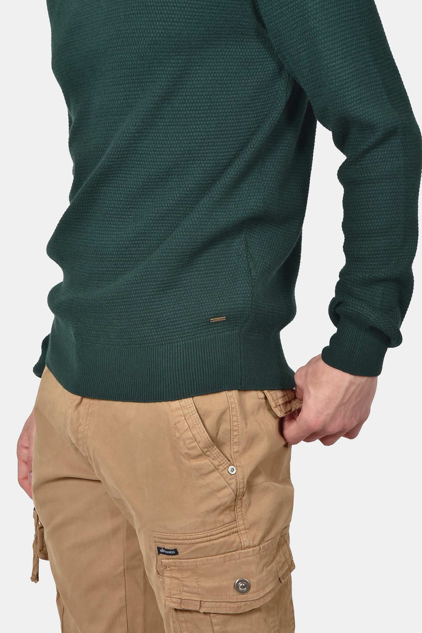 ανδρικό-βαμβακερό-πουλόβερ-σε-normal-fit