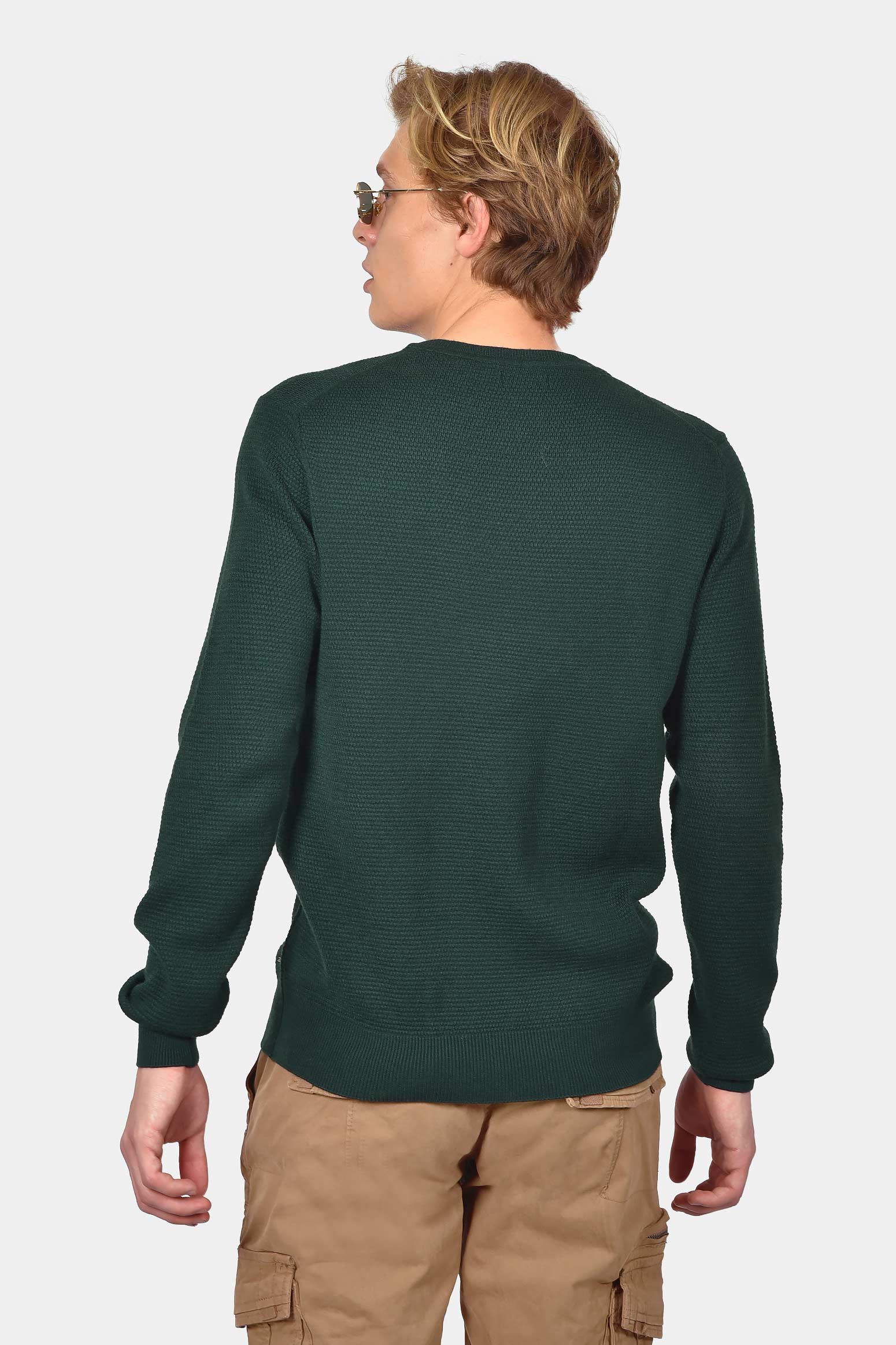 ανδρικό-βαμβακερό-πουλόβερ-σε-normal-fit