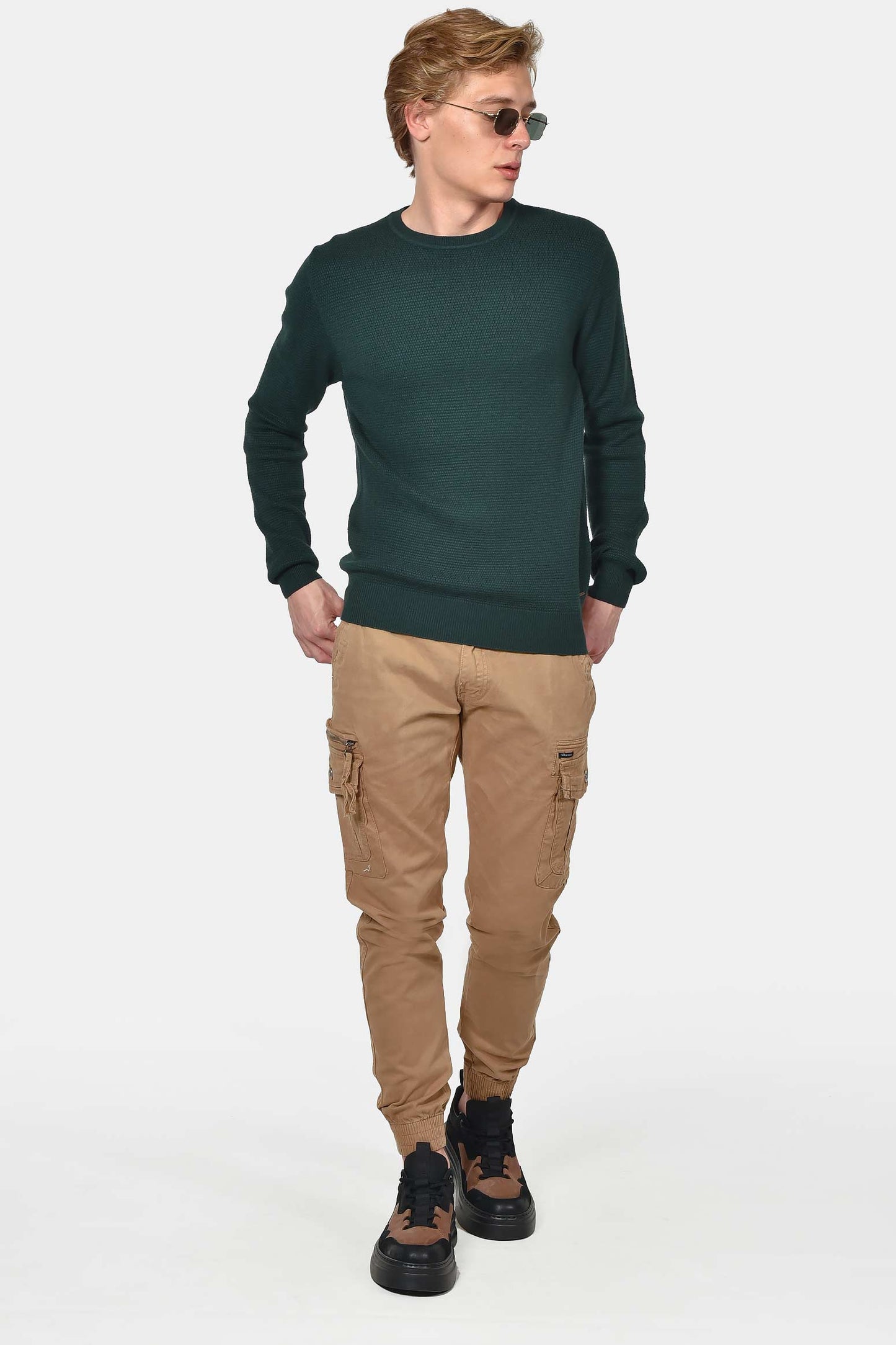 ανδρικό-βαμβακερό-πουλόβερ-σε-normal-fit