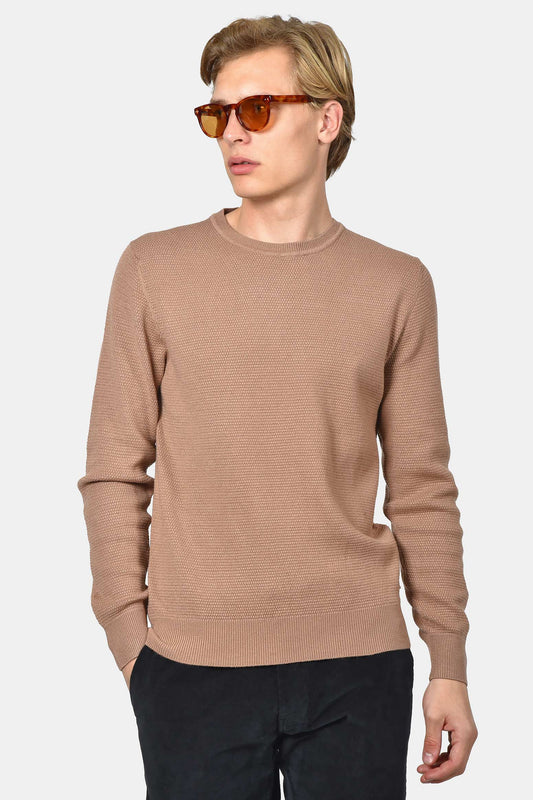 ανδρικό-βαμβακερό-πουλόβερ-σε-normal-fit