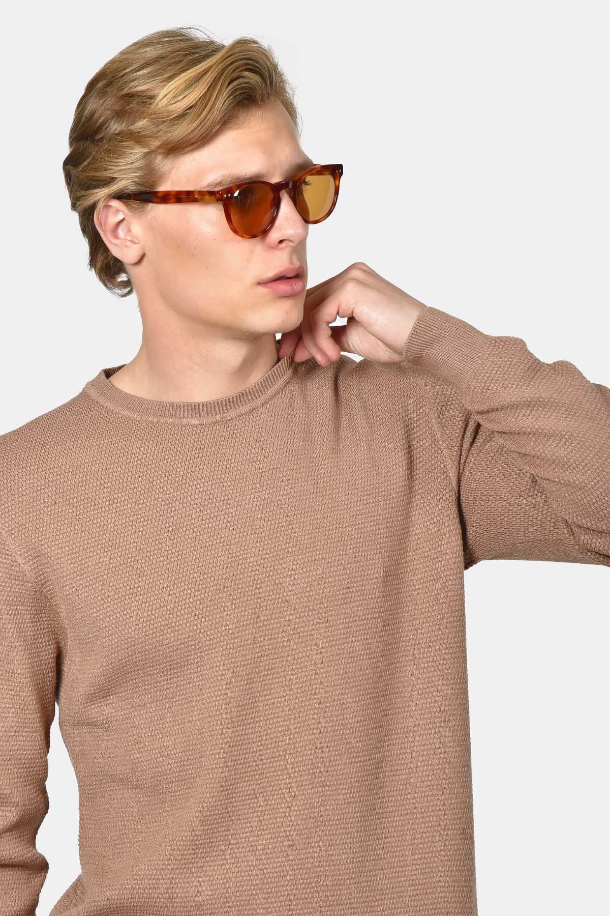 ανδρικό-βαμβακερό-πουλόβερ-σε-normal-fit