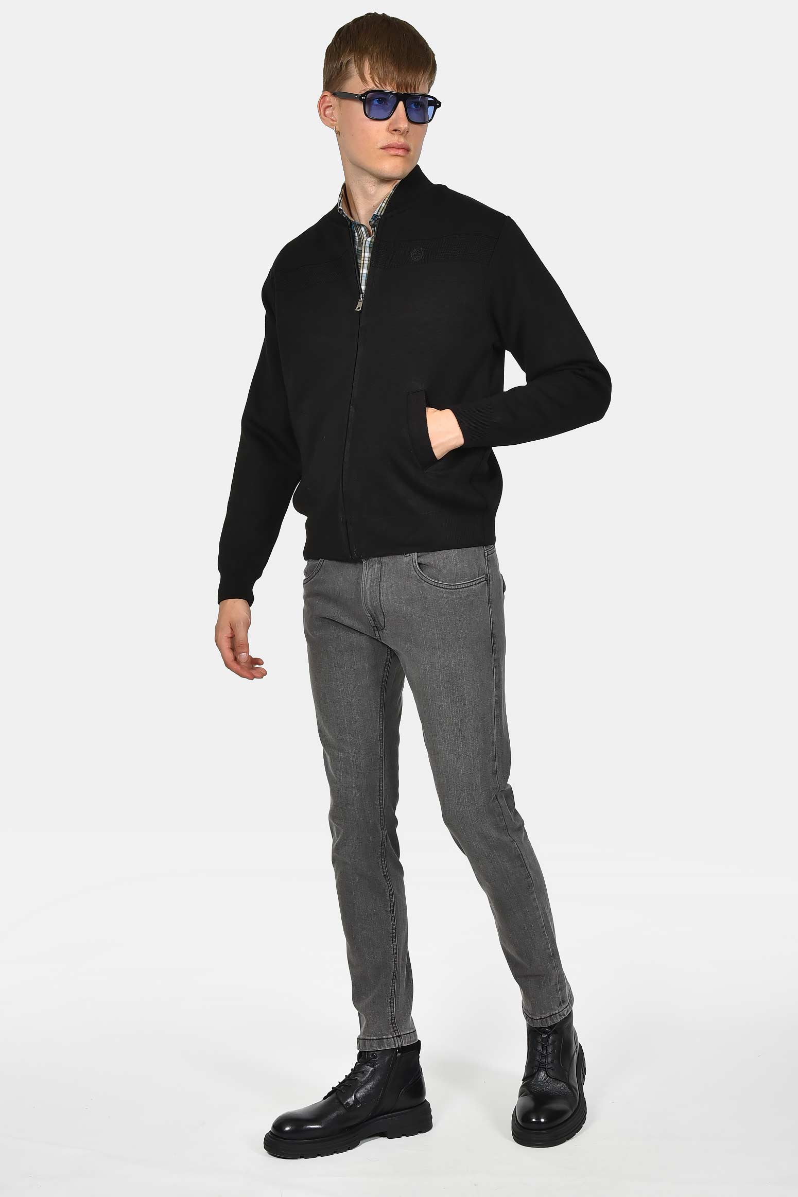 ανδρική-πλεκτή-ζακέτα-normal-fit-με-τσέπες-και-φερμουάρ
