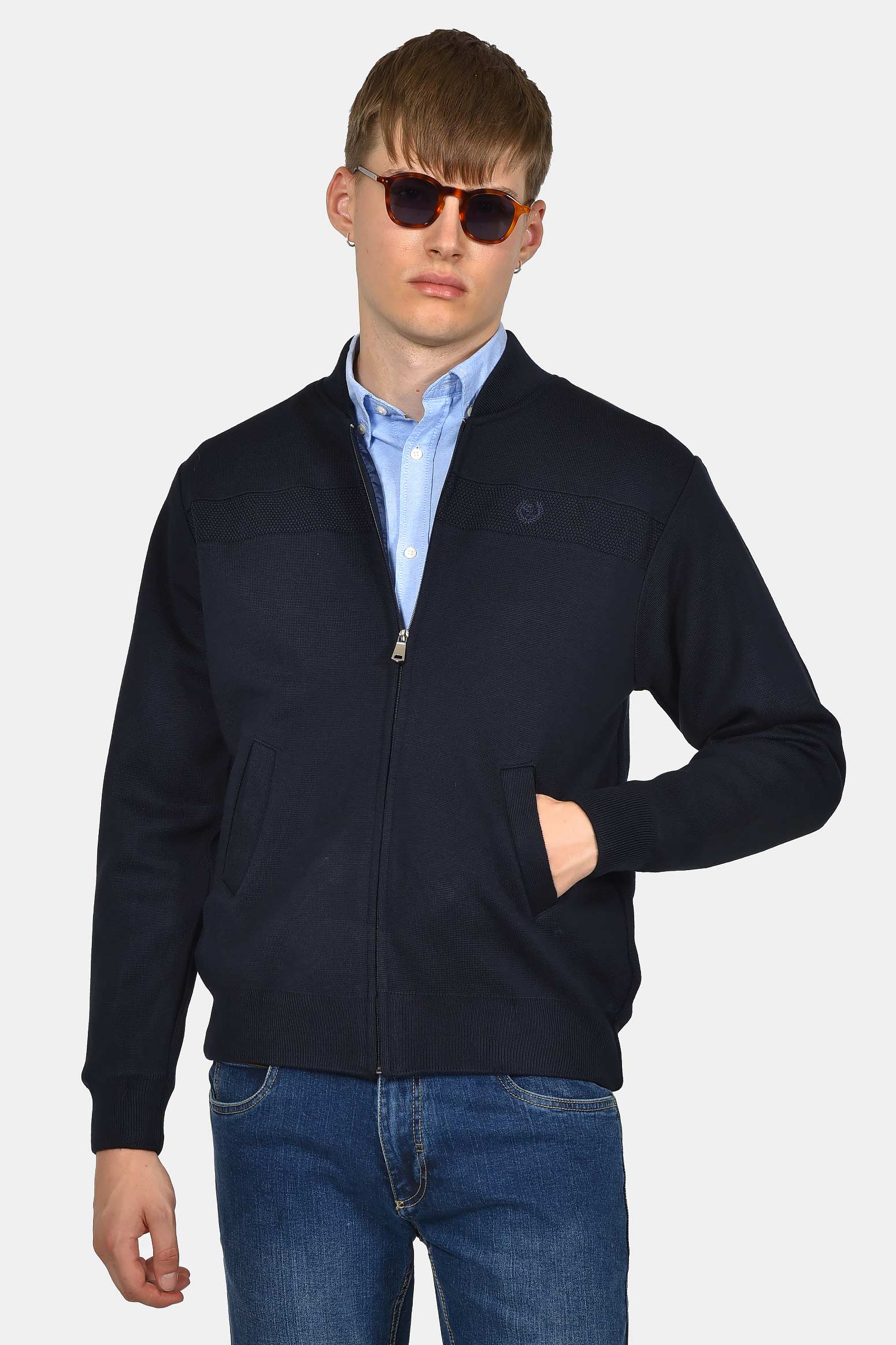 ανδρική-πλεκτή-ζακέτα-normal-fit-με-τσέπες-και-φερμουάρ