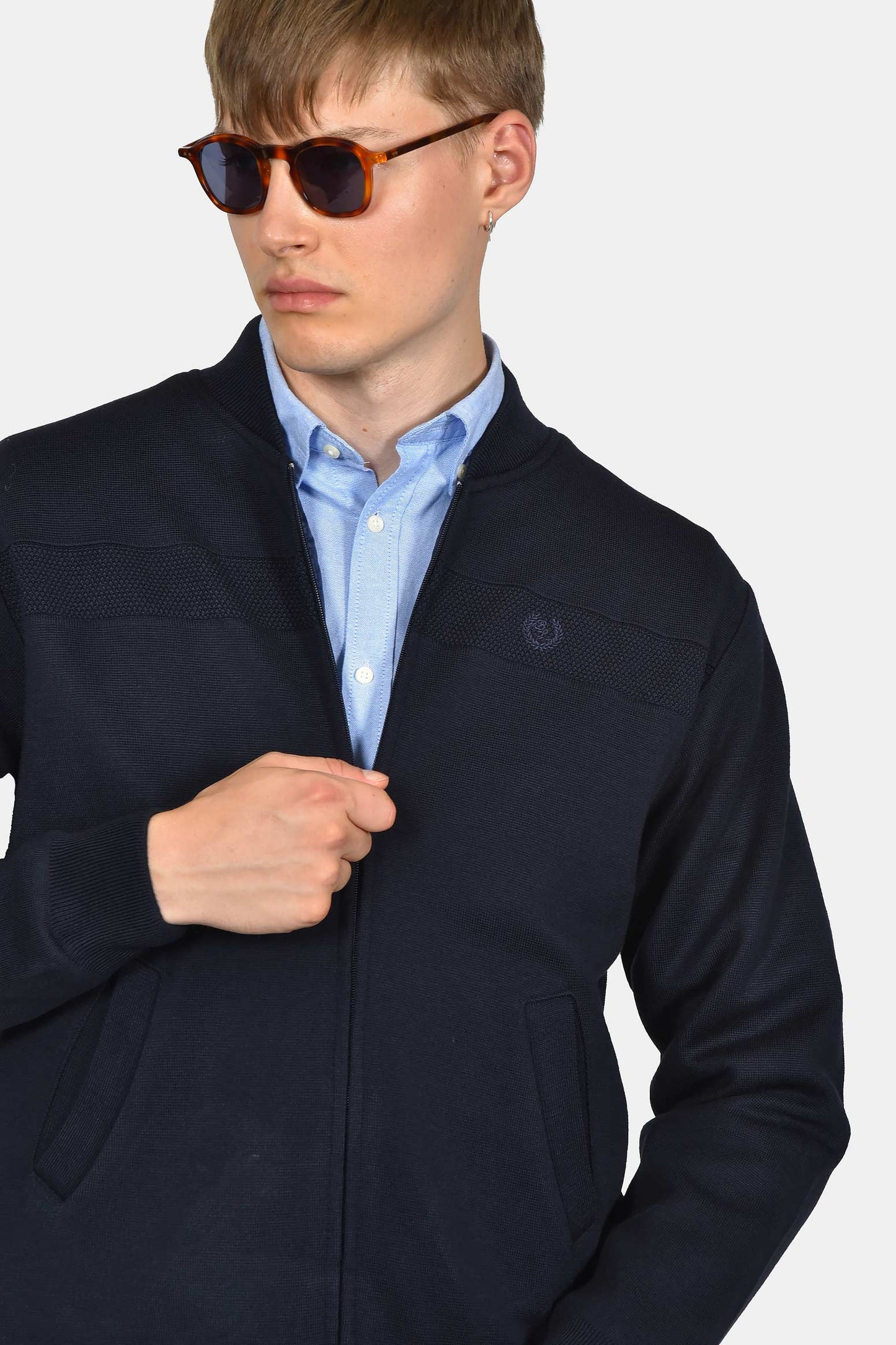 ανδρική-πλεκτή-ζακέτα-normal-fit-με-τσέπες-και-φερμουάρ