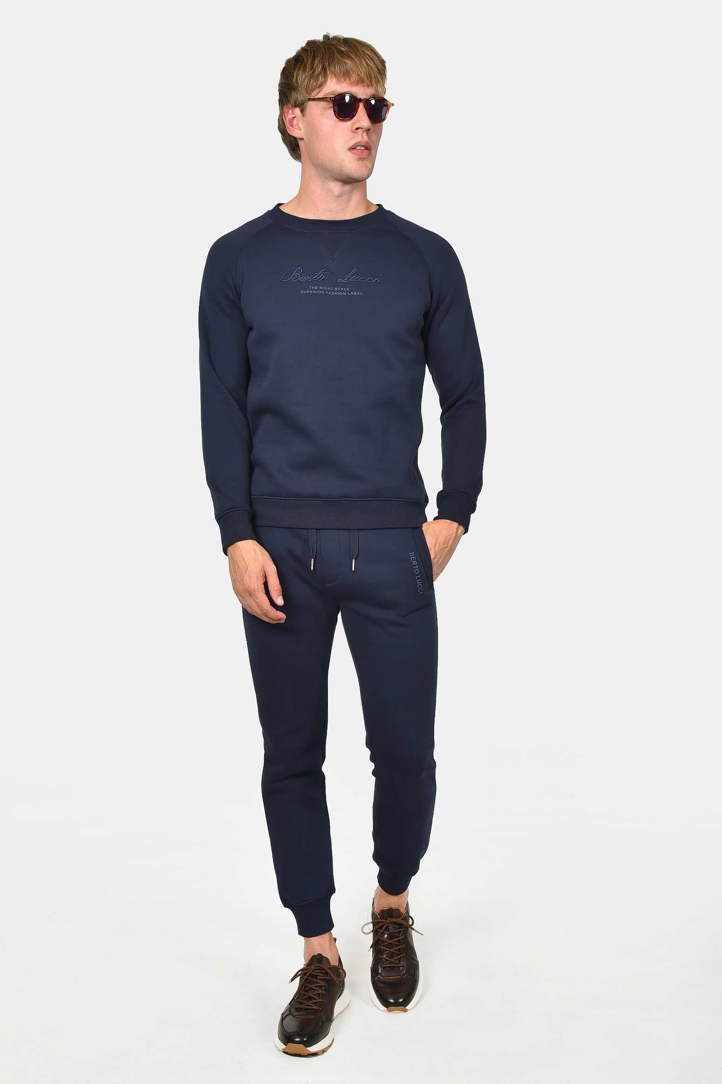 ανδρικό-φούτερ-με-κέντημα-berto-lucci