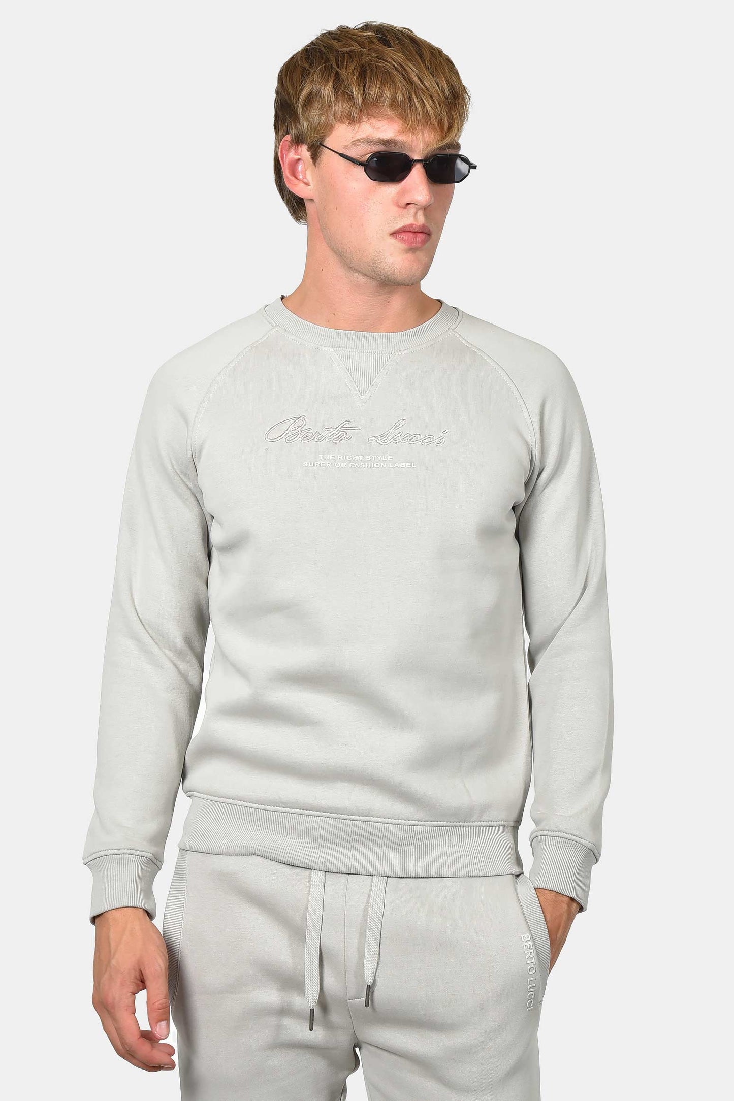 ανδρικό-φούτερ-με-κέντημα-berto-lucci