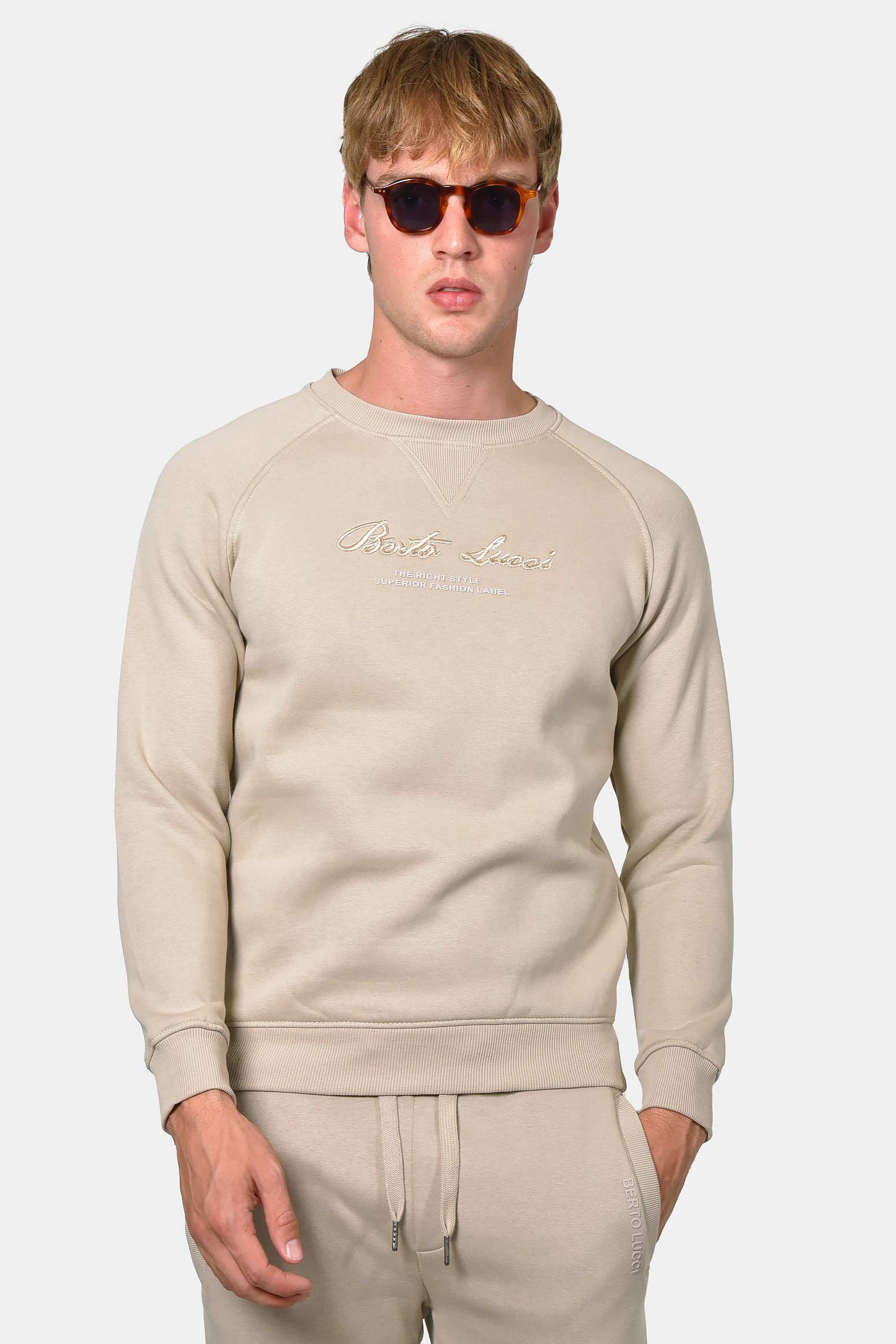 ανδρικό-φούτερ-με-κέντημα-berto-lucci