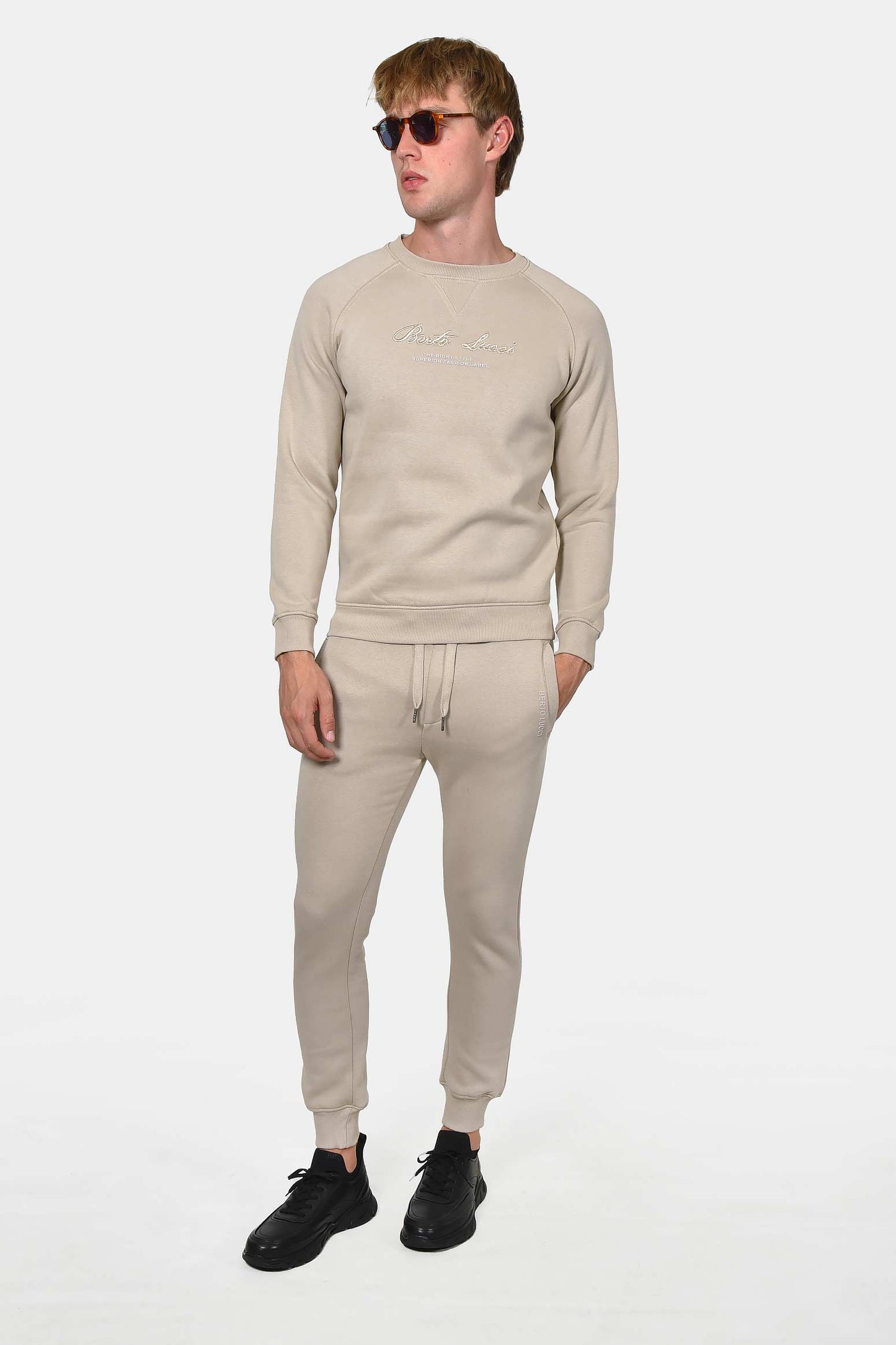 ανδρικό-φούτερ-με-κέντημα-berto-lucci