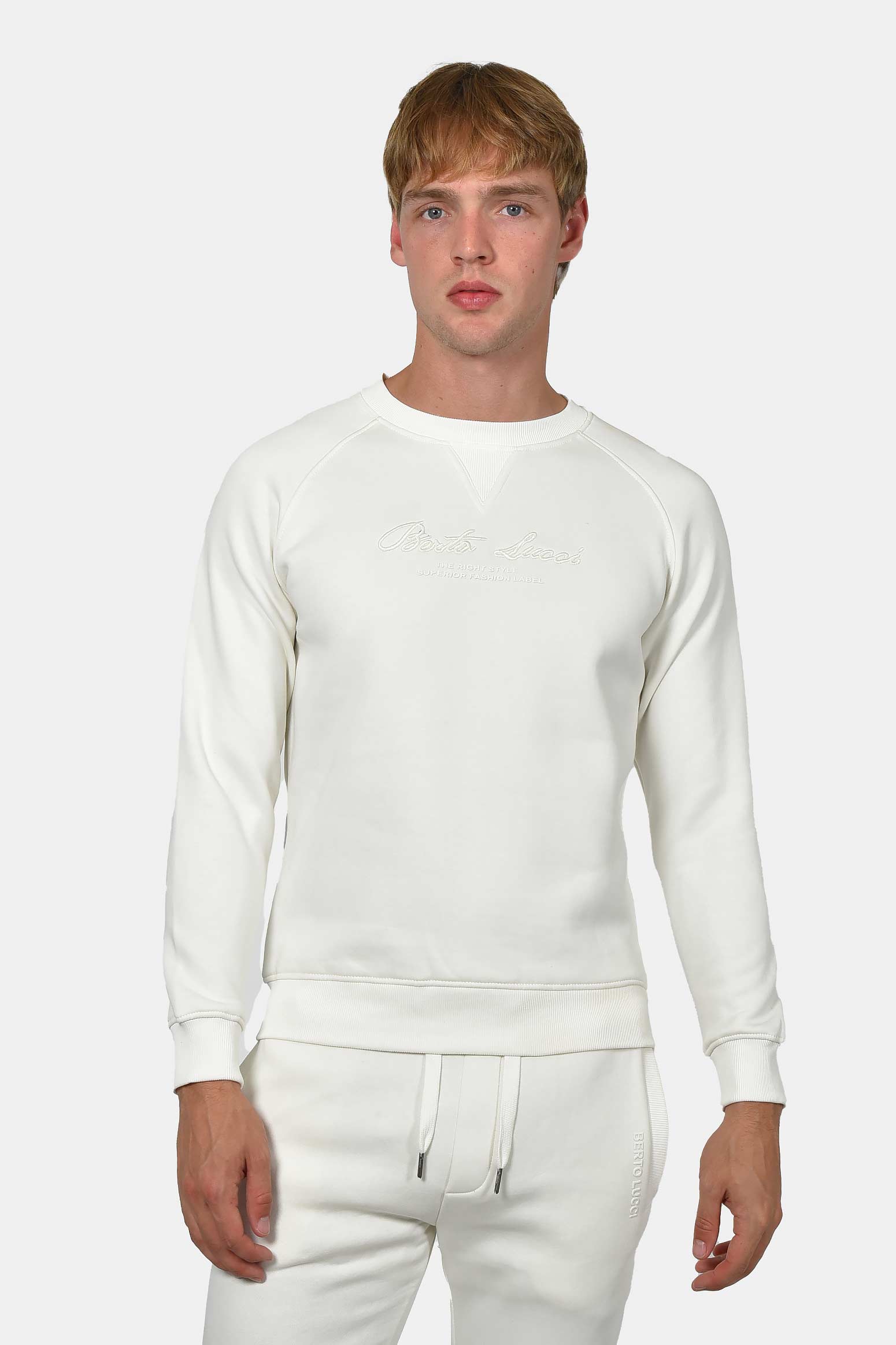 ανδρικό-φούτερ-με-κέντημα-berto-lucci