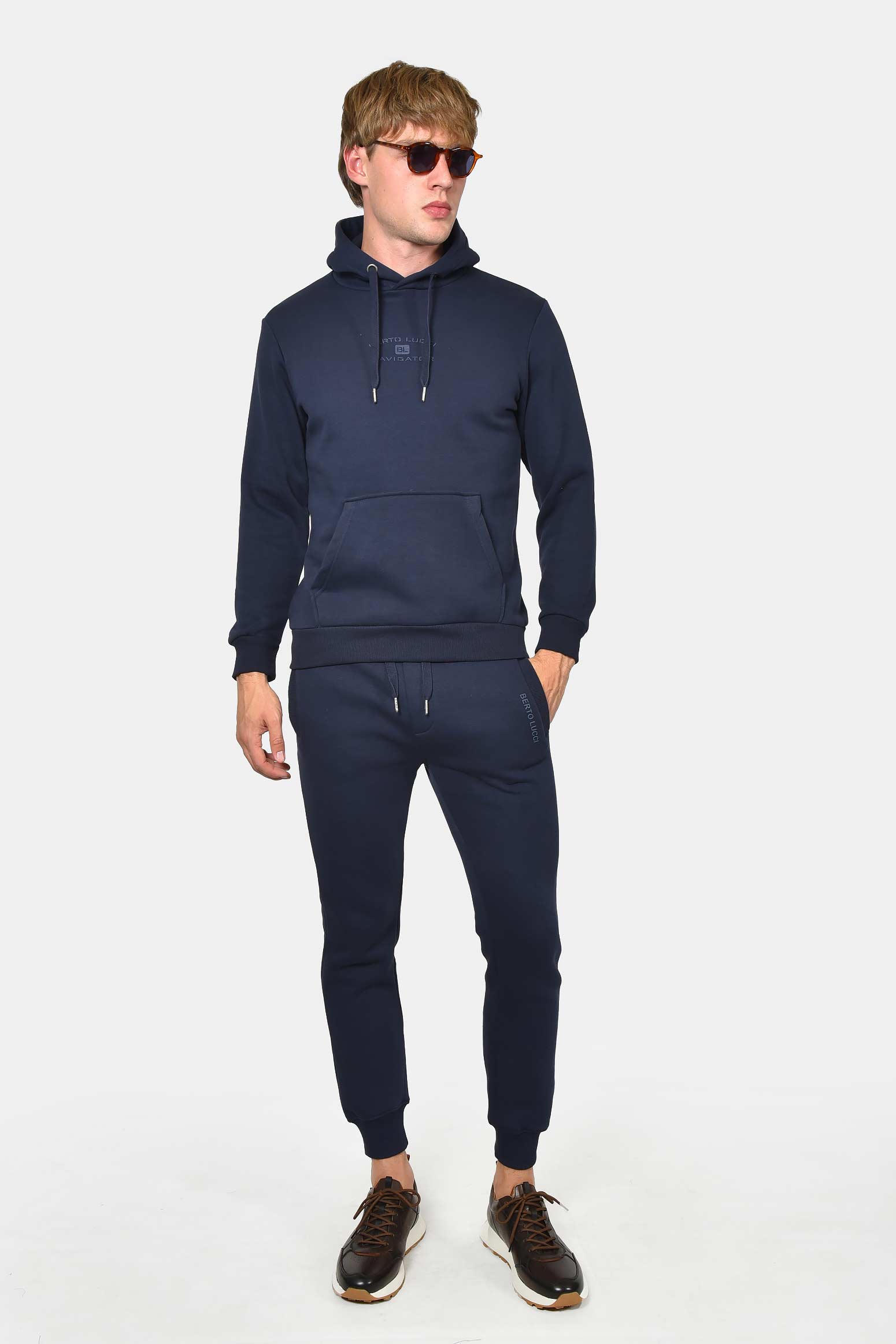 ανδρικό-φούτερ-με-κουκούλα-και-στάμπα-BL-NAVIGATOR