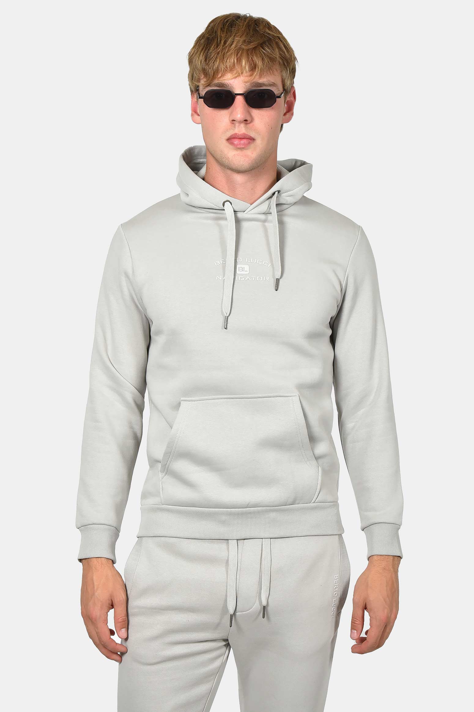 ανδρικό-φούτερ-με-κουκούλα-και-στάμπα-BL-NAVIGATOR