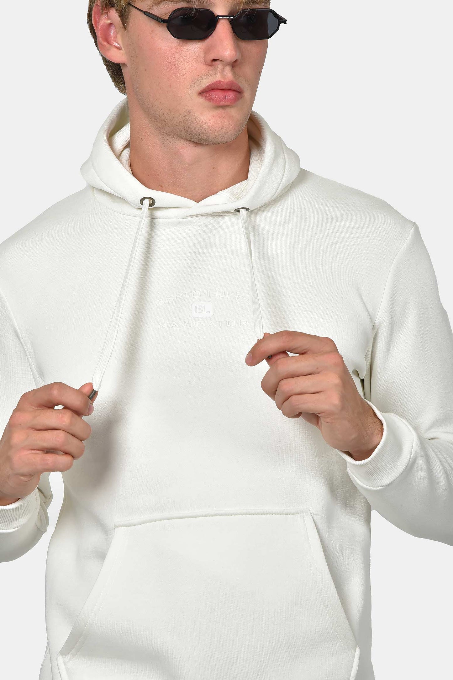 ανδρικό-φούτερ-με-κουκούλα-και-στάμπα-BL-NAVIGATOR