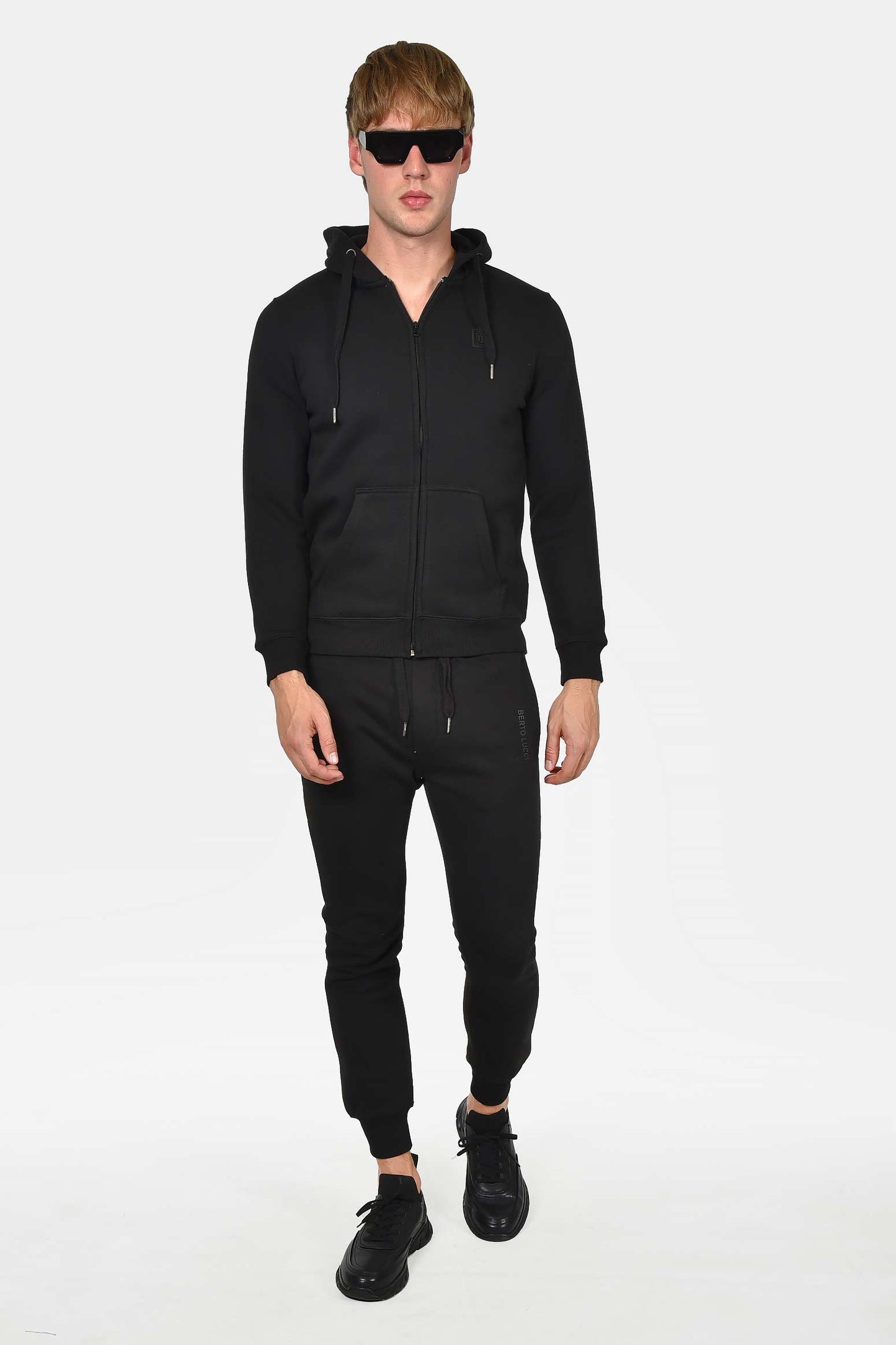 ανδρική-ζακέτα-φούτερ-με-κουκούλα-και-φερμουάρ