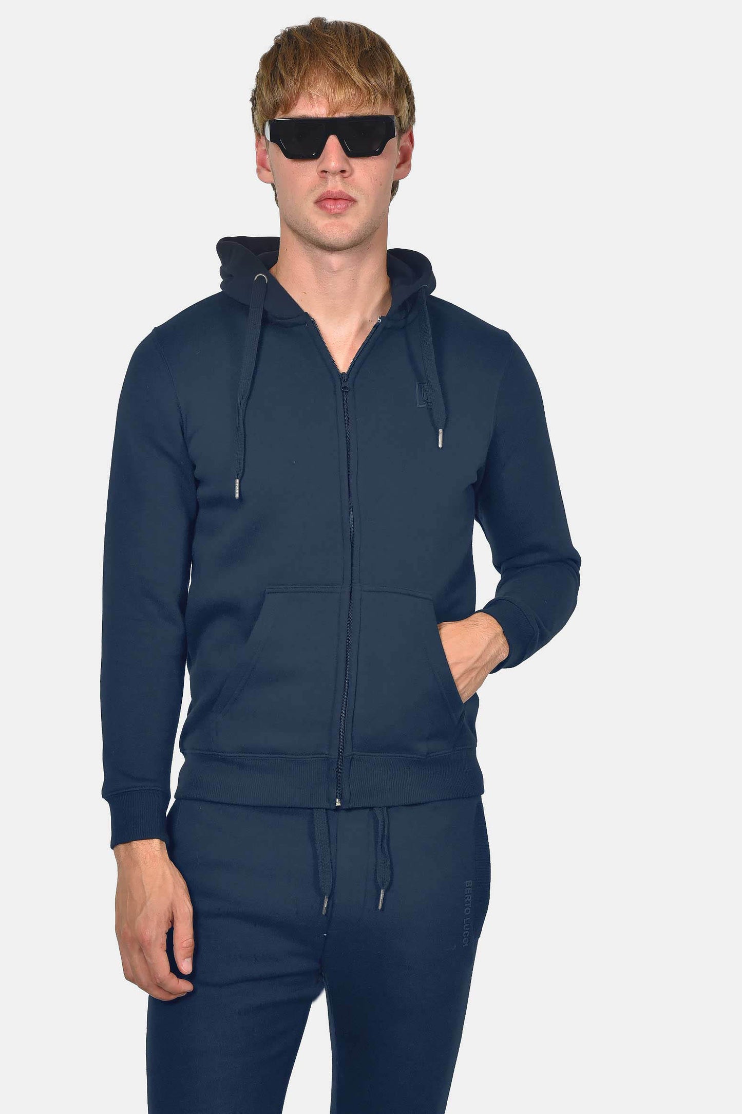 ανδρική-ζακέτα-φούτερ-με-κουκούλα-και-φερμουάρ