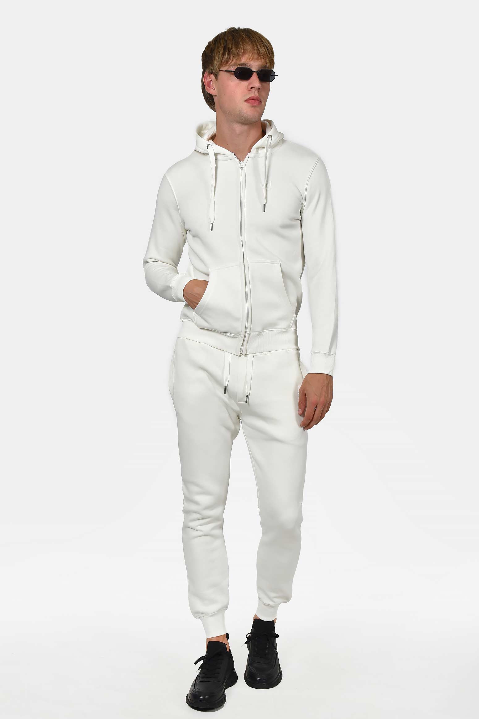 ανδρική-ζακέτα-φούτερ-με-κουκούλα-και-φερμουάρ