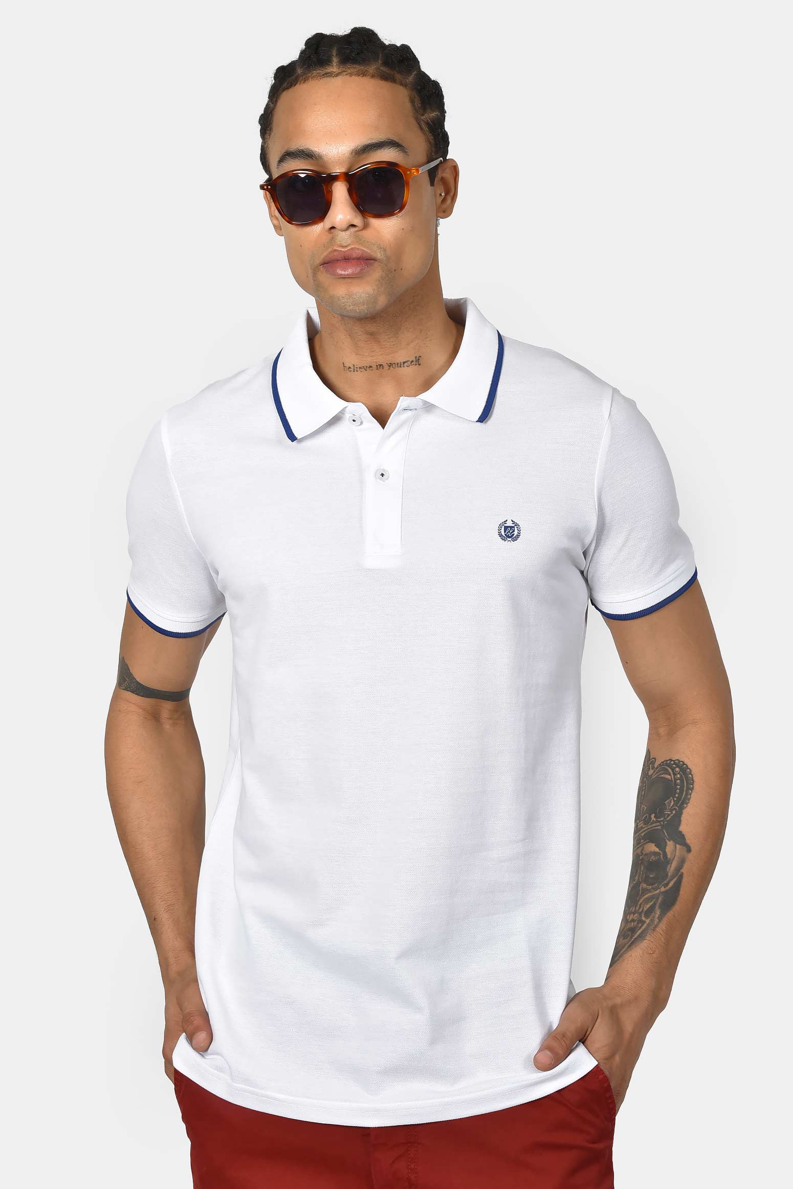 ανδρική-μπλούζα-polo-normal-fit-από-100%-βαμβάκι-με-ριγέ-τελειώματα-&-minimal-logo