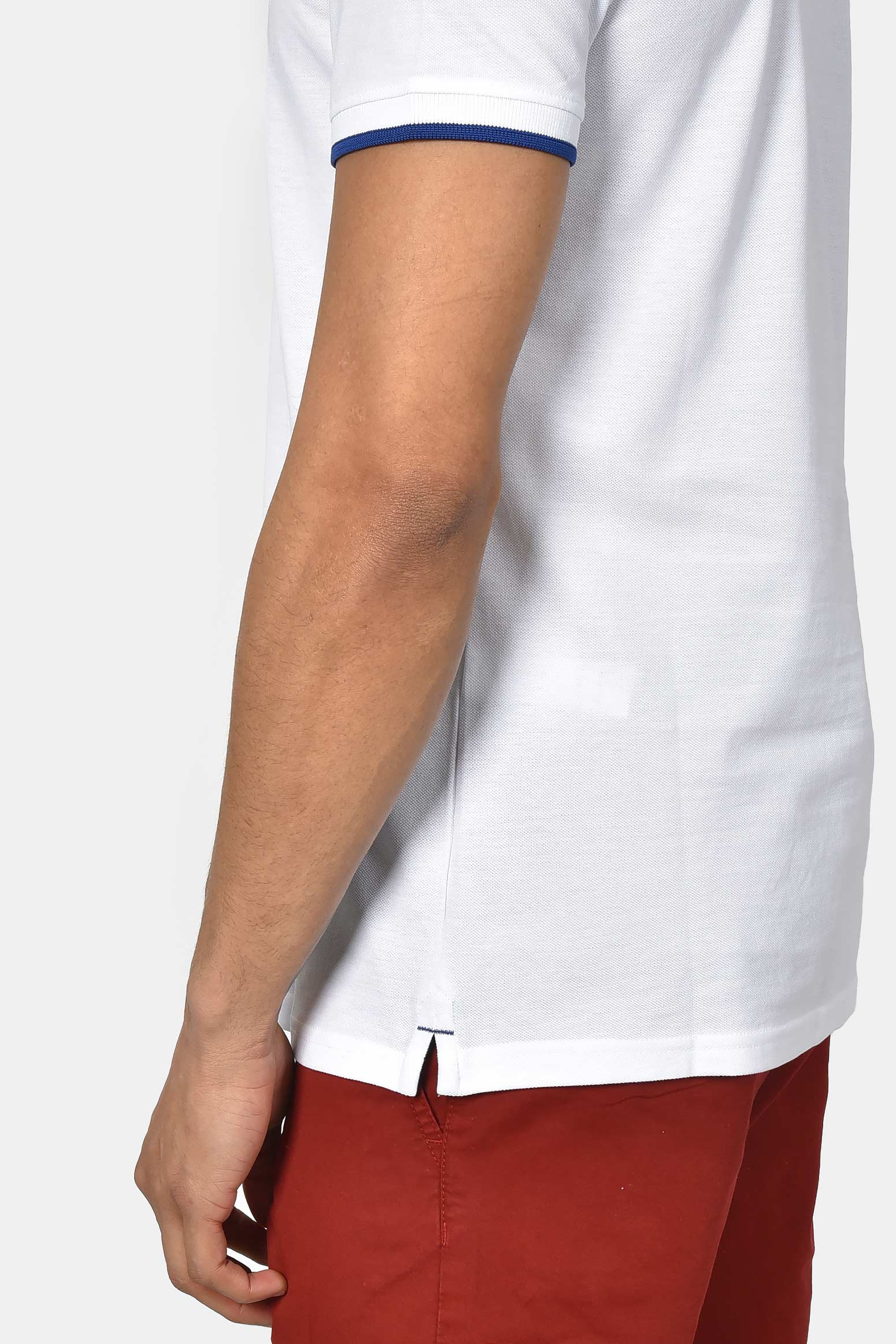 ανδρική-μπλούζα-polo-normal-fit-από-100%-βαμβάκι-με-ριγέ-τελειώματα-&-minimal-logo