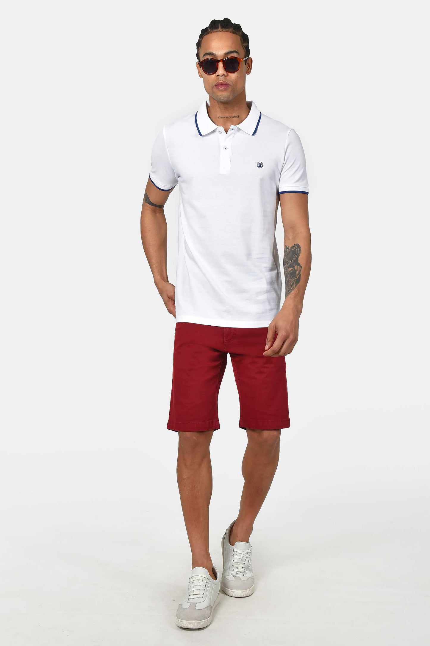 ανδρική-μπλούζα-polo-normal-fit-από-100%-βαμβάκι-με-ριγέ-τελειώματα-&-minimal-logo