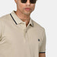 ανδρική-μπλούζα-polo-normal-fit-από-100%-βαμβάκι-με-ριγέ-τελειώματα-&-minimal-logo