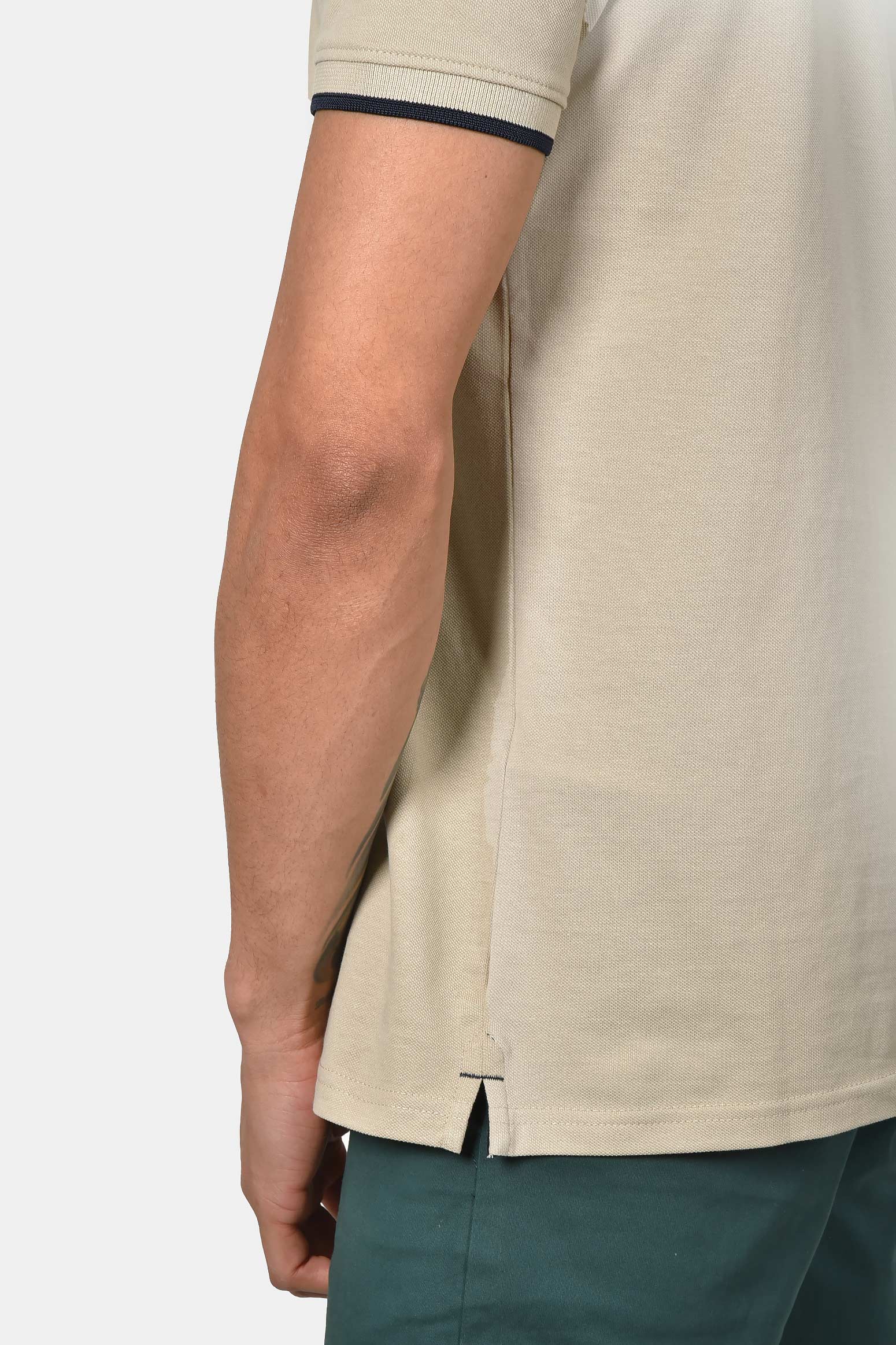 ανδρική-μπλούζα-polo-normal-fit-από-100%-βαμβάκι-με-ριγέ-τελειώματα-&-minimal-logo