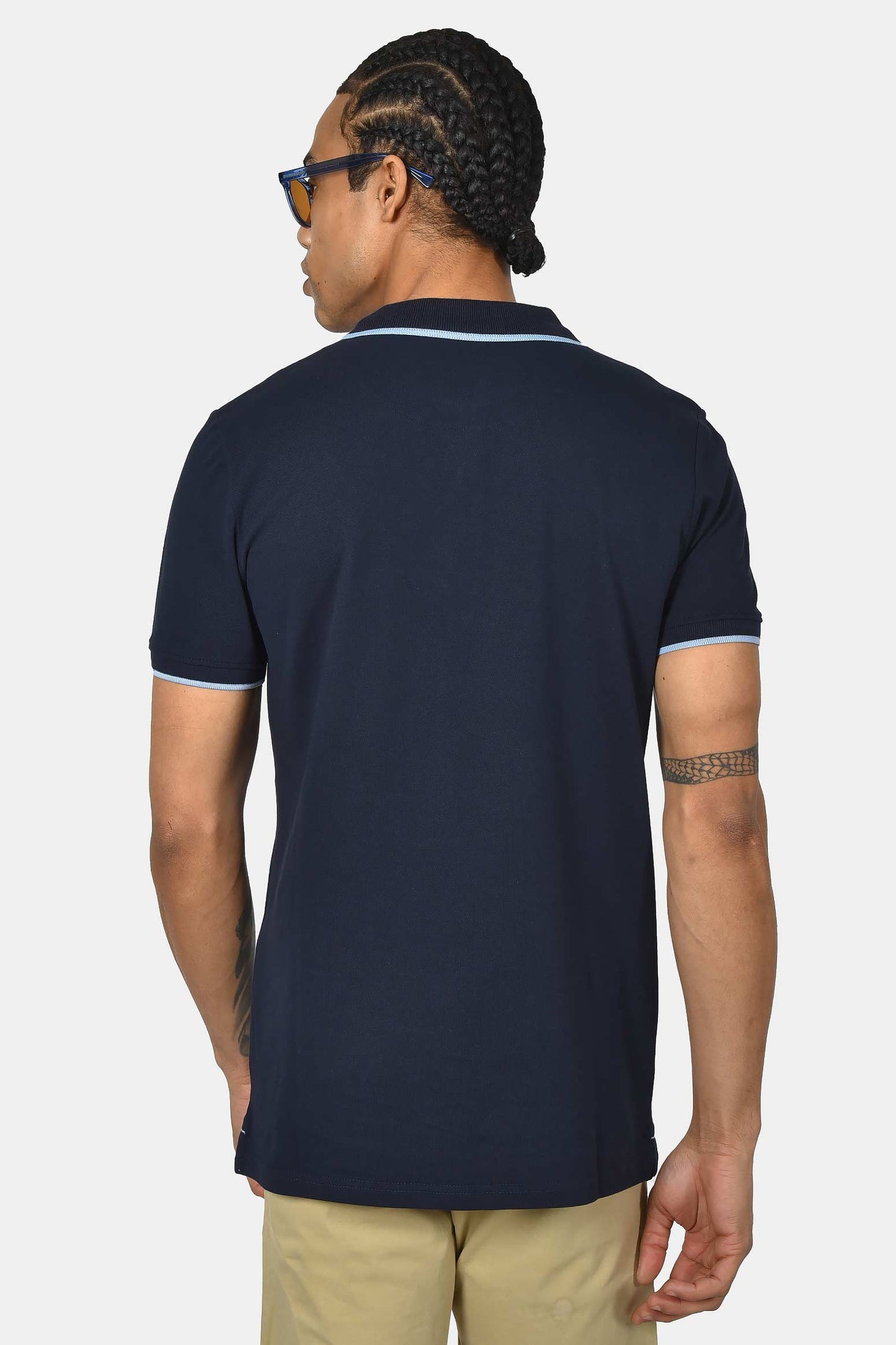 ανδρική-μπλούζα-polo-normal-fit-από-100%-βαμβάκι-με-ριγέ-τελειώματα-&-minimal-logo
