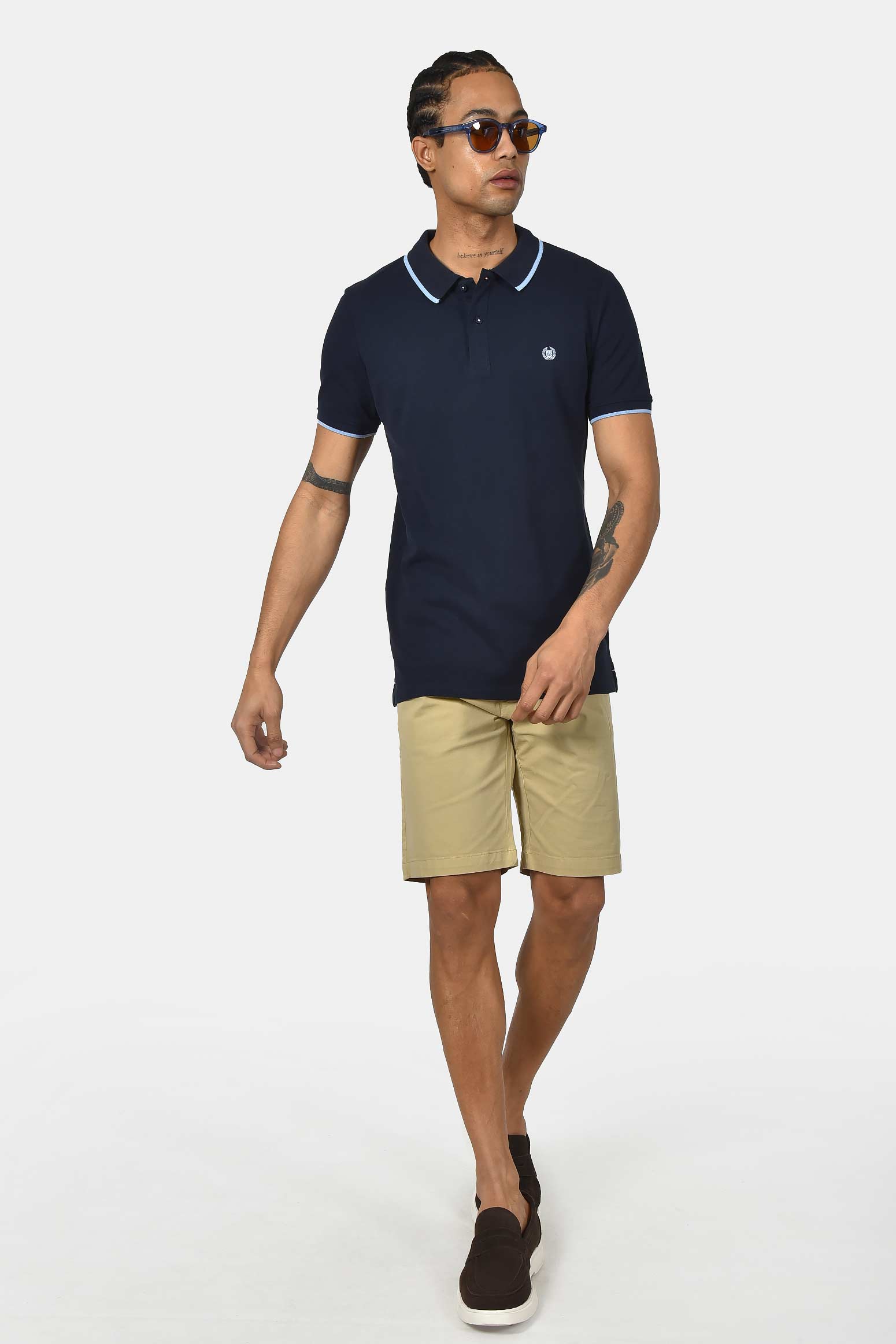 ανδρική-μπλούζα-polo-normal-fit-από-100%-βαμβάκι-με-ριγέ-τελειώματα-&-minimal-logo
