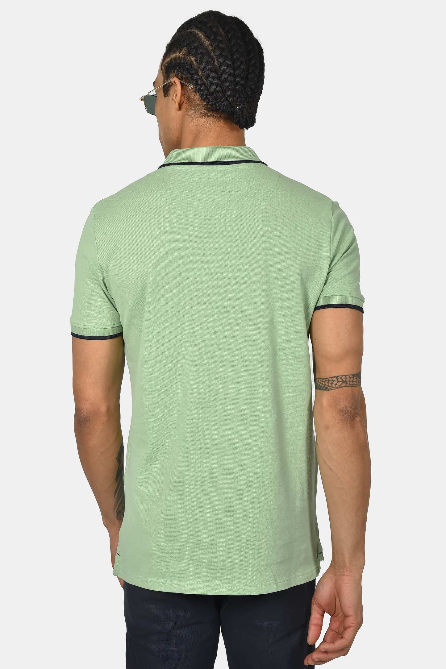 ανδρική-μπλούζα-polo-normal-fit-από-100%-βαμβάκι-με-ριγέ-τελειώματα-&-minimal-logo