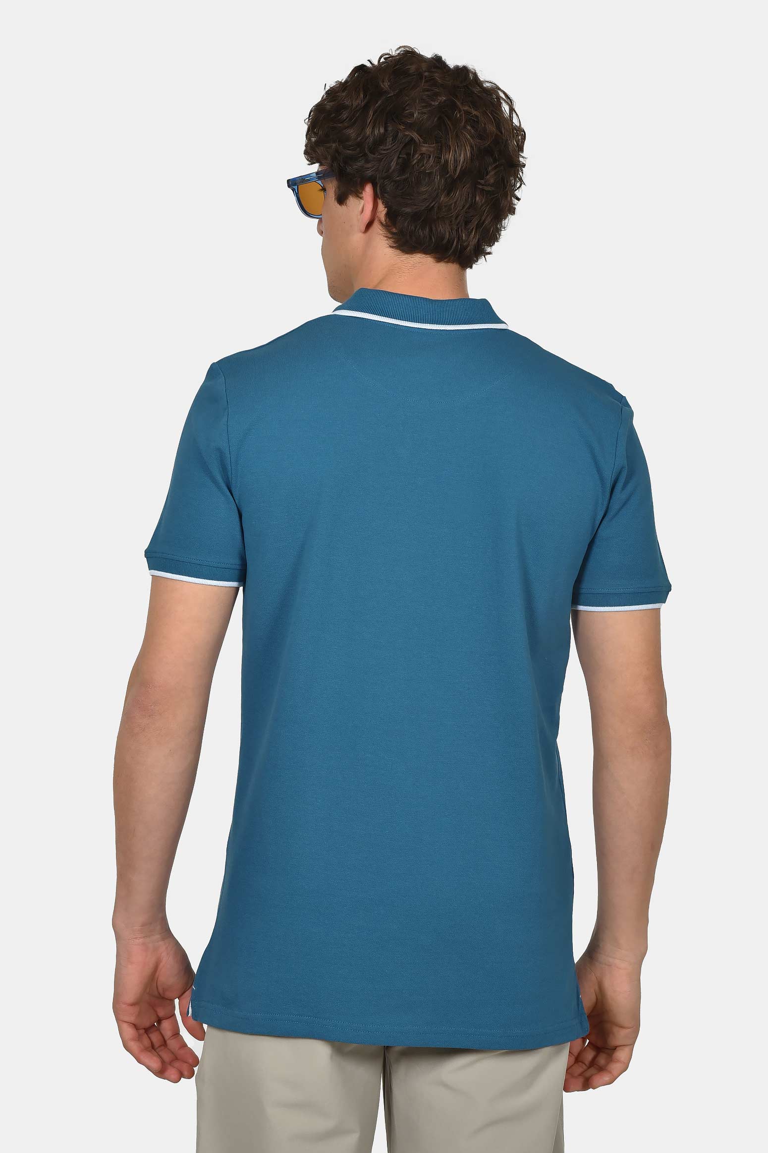 ανδρική-μπλούζα-polo-normal-fit-από-100%-βαμβάκι-με-ριγέ-τελειώματα-&-minimal-logo