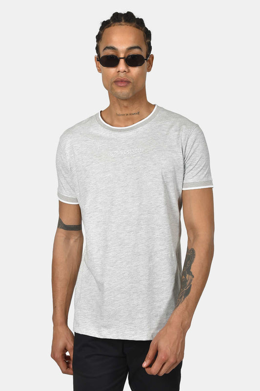 ανδρικό-t-shirt-normal-fit-από-100-βαμβάκι-με-λευκή-ρίγα-στο-γιακά-minimal-logo-print