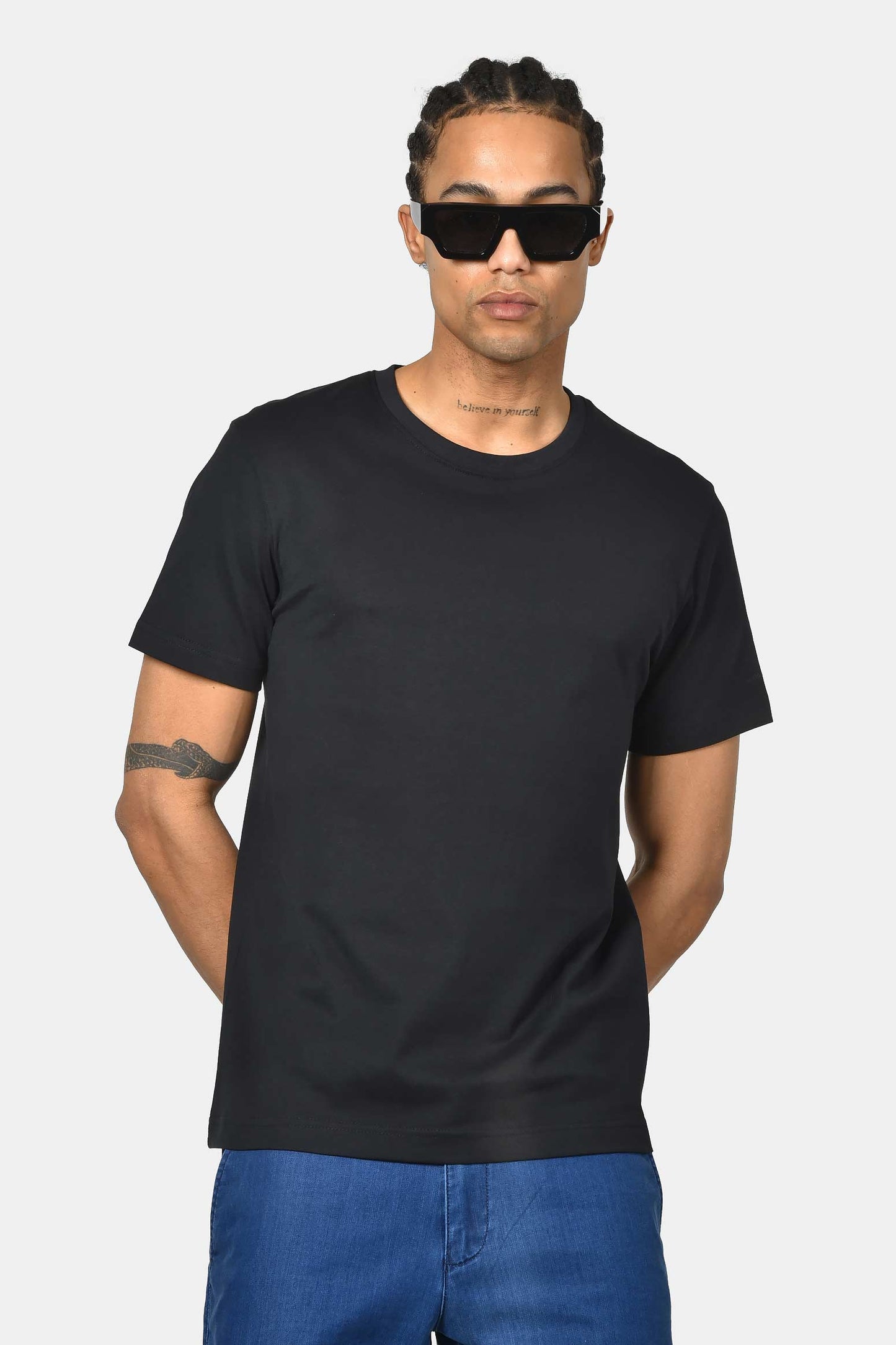 ανδρικό-t-shirt-normal-fit-από-100%-βαμβάκι-με-απαλή-υφή-και-καθαρό-design