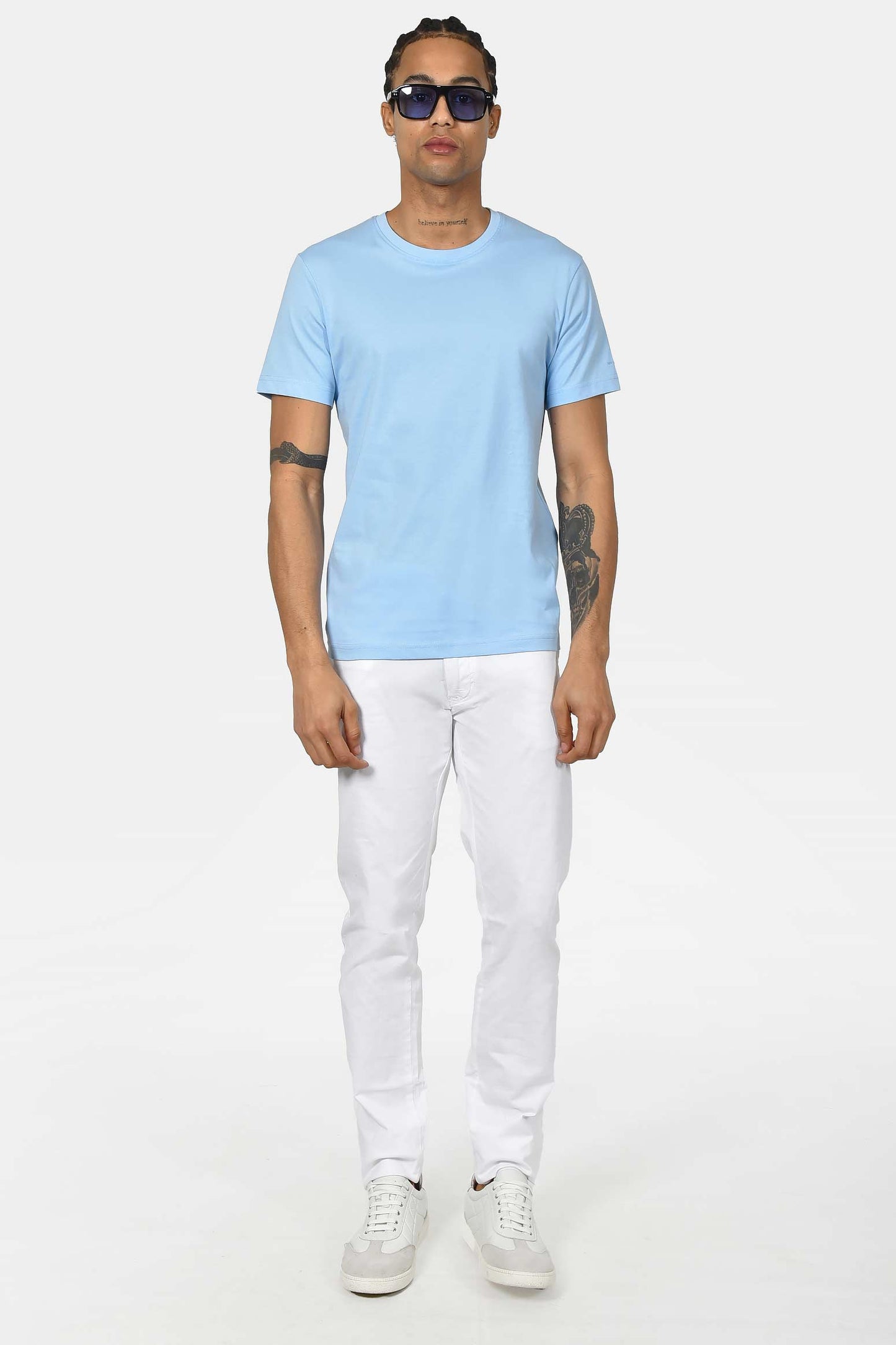 ανδρικό-t-shirt-normal-fit-από-100%-βαμβάκι-με-απαλή-υφή-και-καθαρό-design